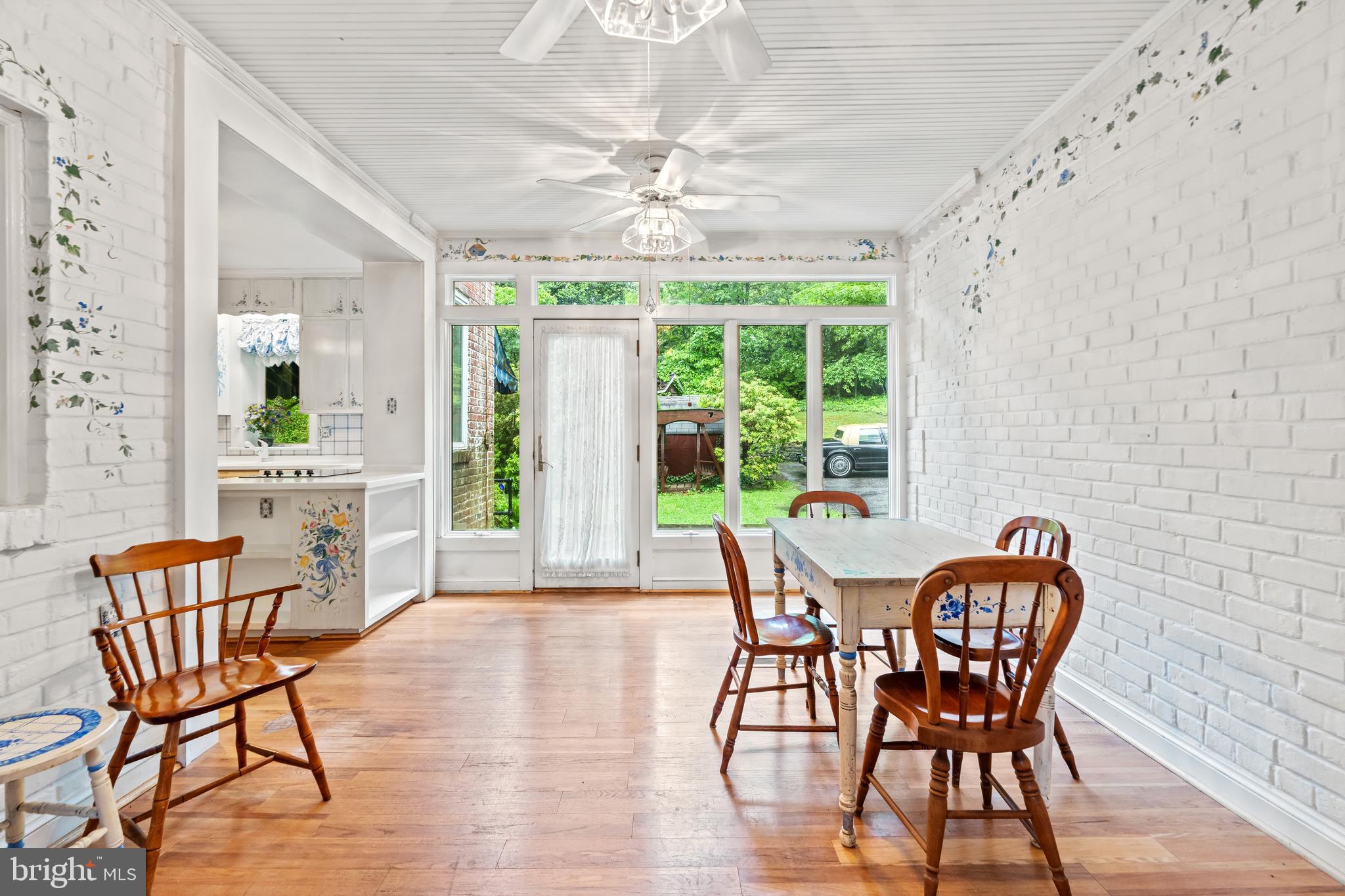 BRADLEY HILLS GROVE - Residential