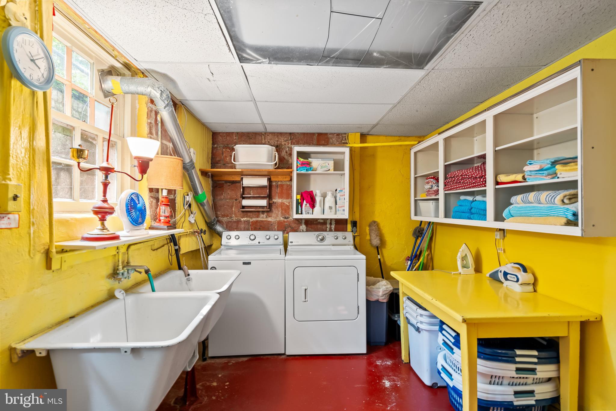 BRADLEY HILLS GROVE - Residential