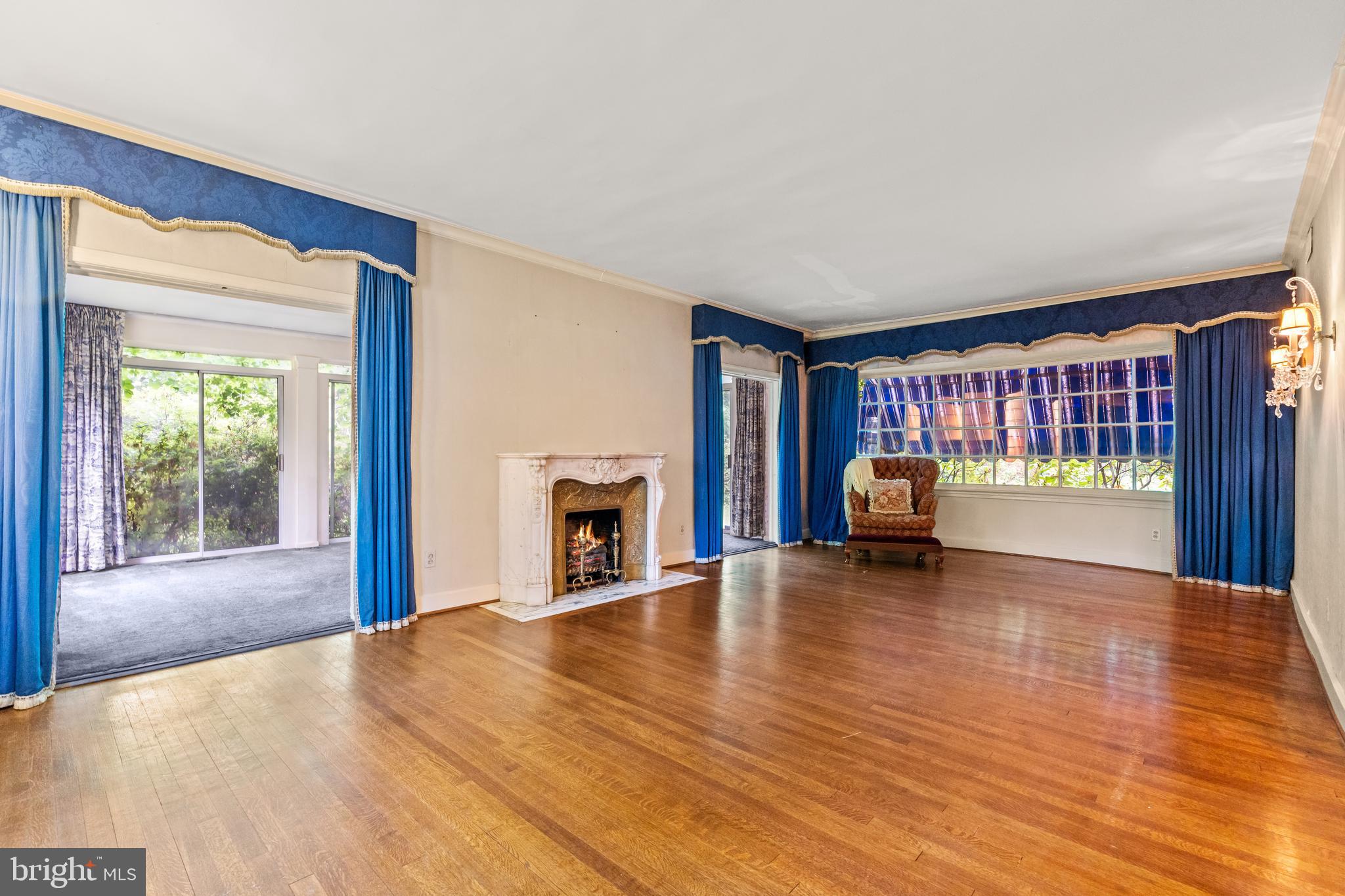 BRADLEY HILLS GROVE - Residential