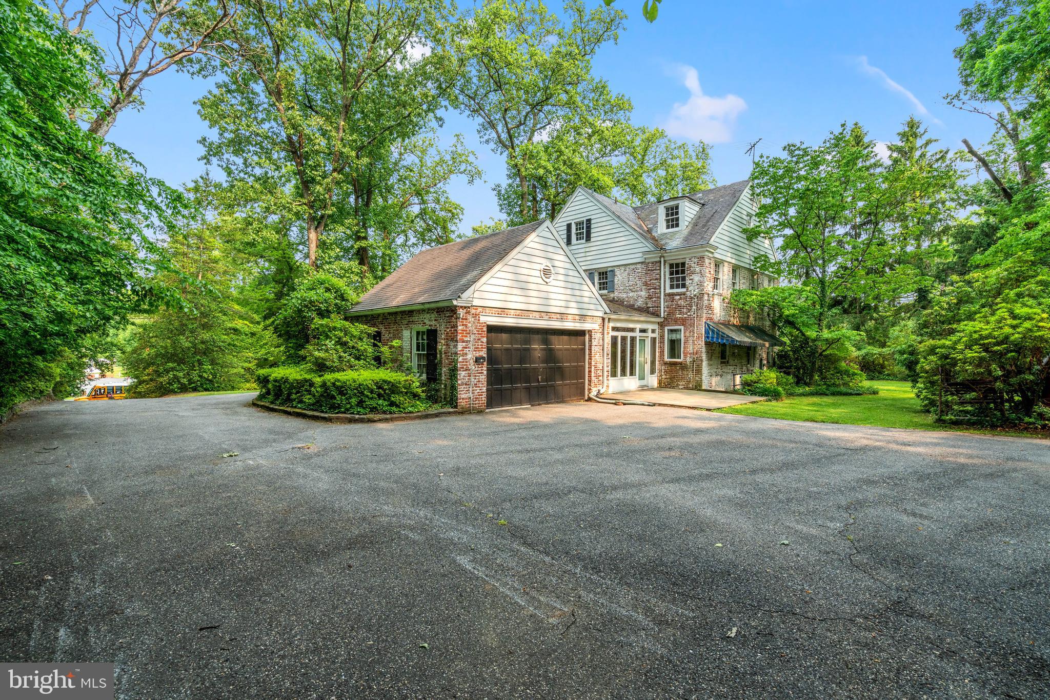 BRADLEY HILLS GROVE - Residential