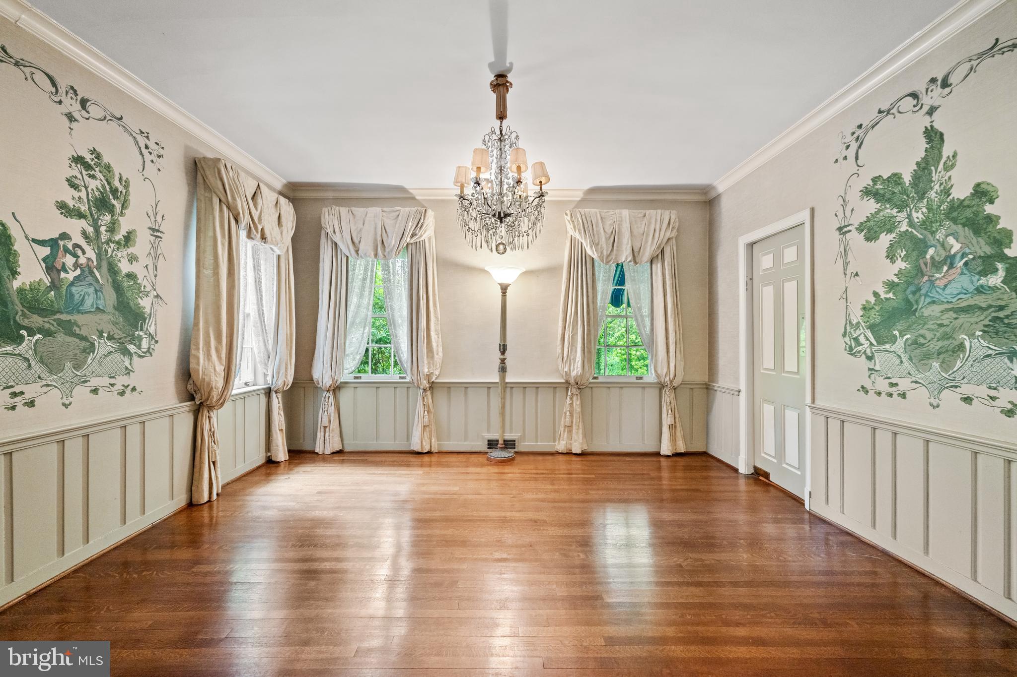 BRADLEY HILLS GROVE - Residential