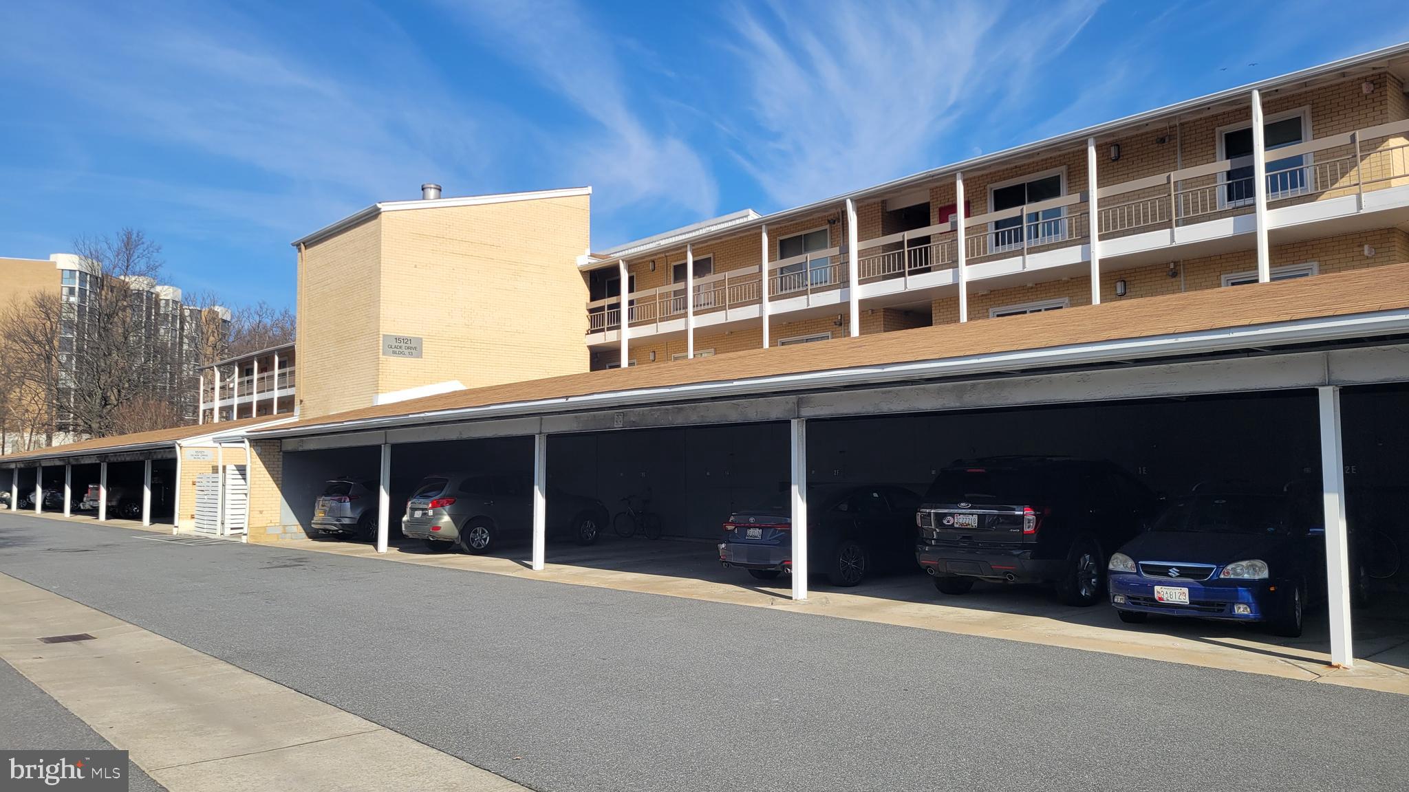 LEISURE WORLD - Residential