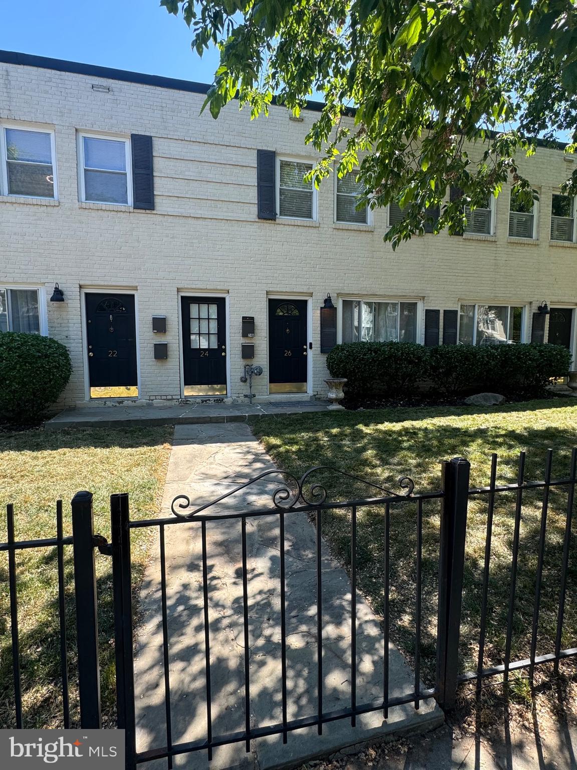 Photo 1 of 24 — 26 17TH STREET SE 26, WASHINGTON, DC 20003