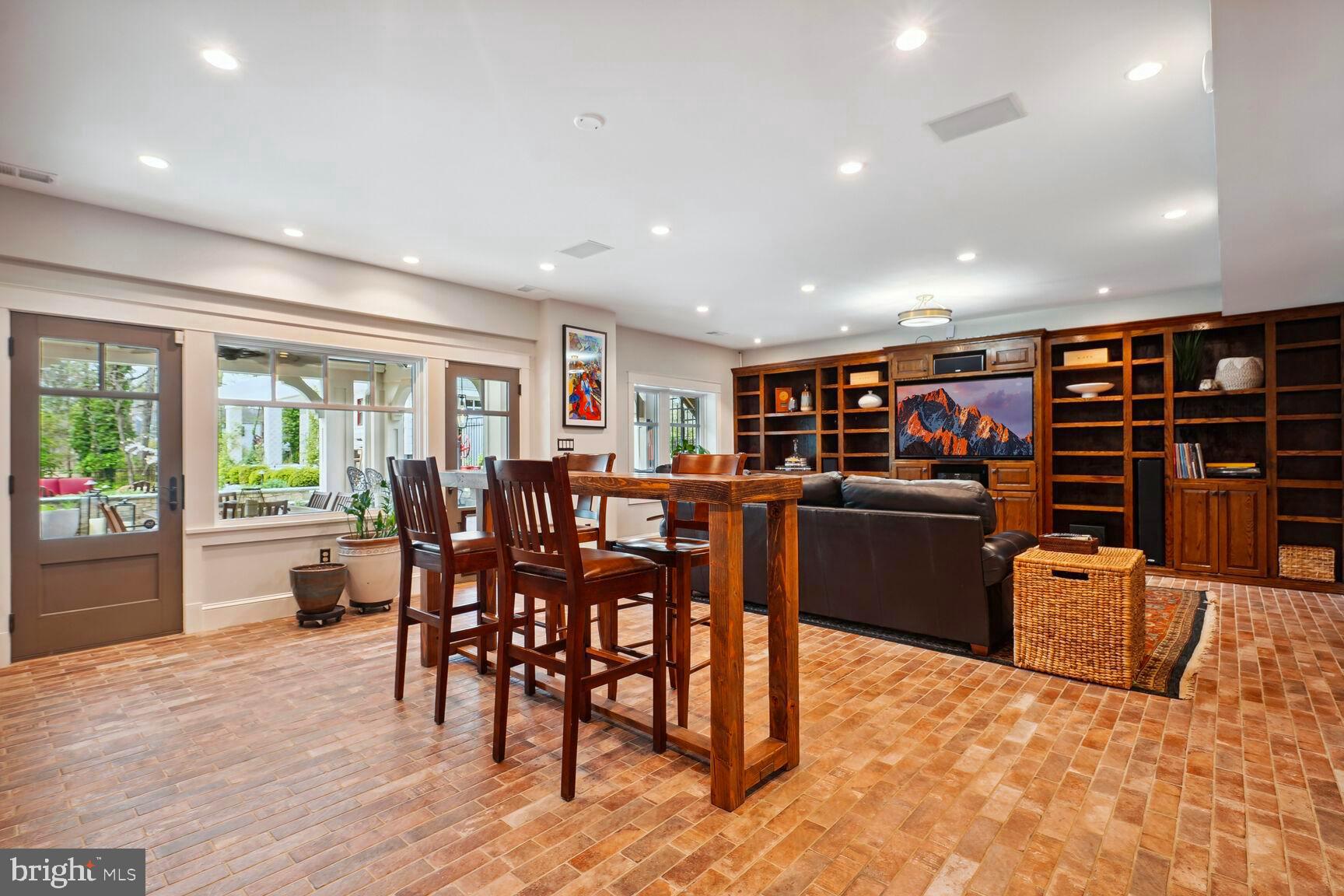 WESTMORE GARDENS - Residential