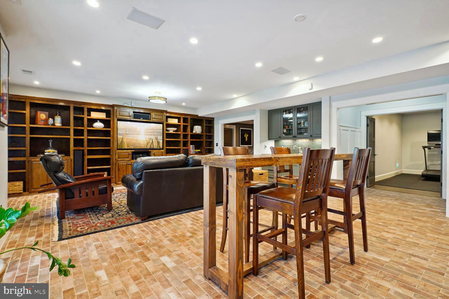 WESTMORE GARDENS - Residential