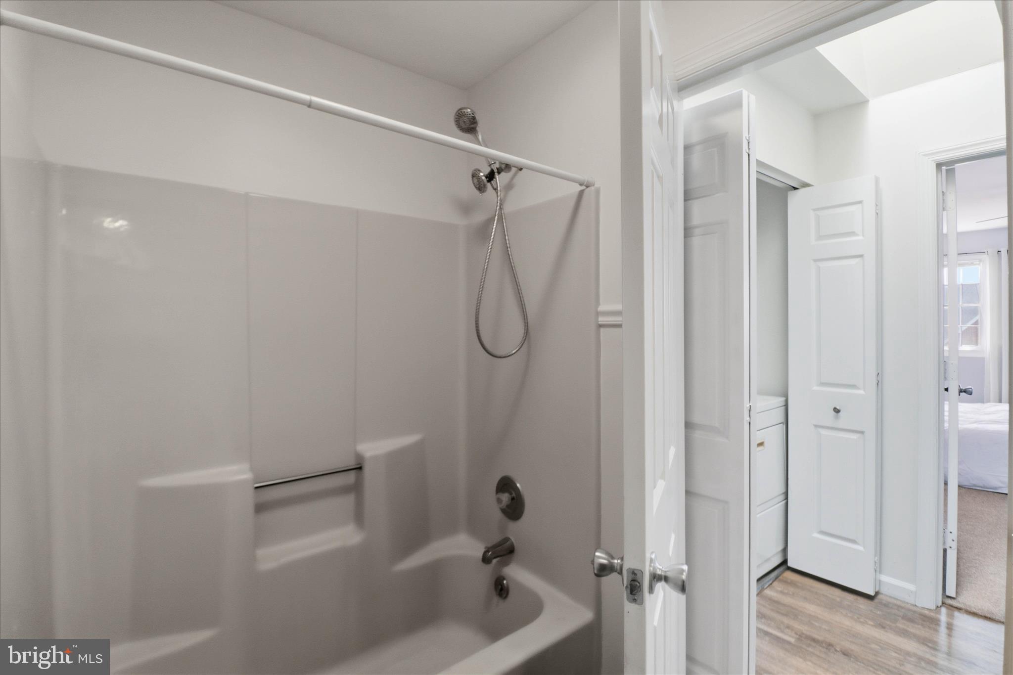 CARRIAGE HILL - Residential