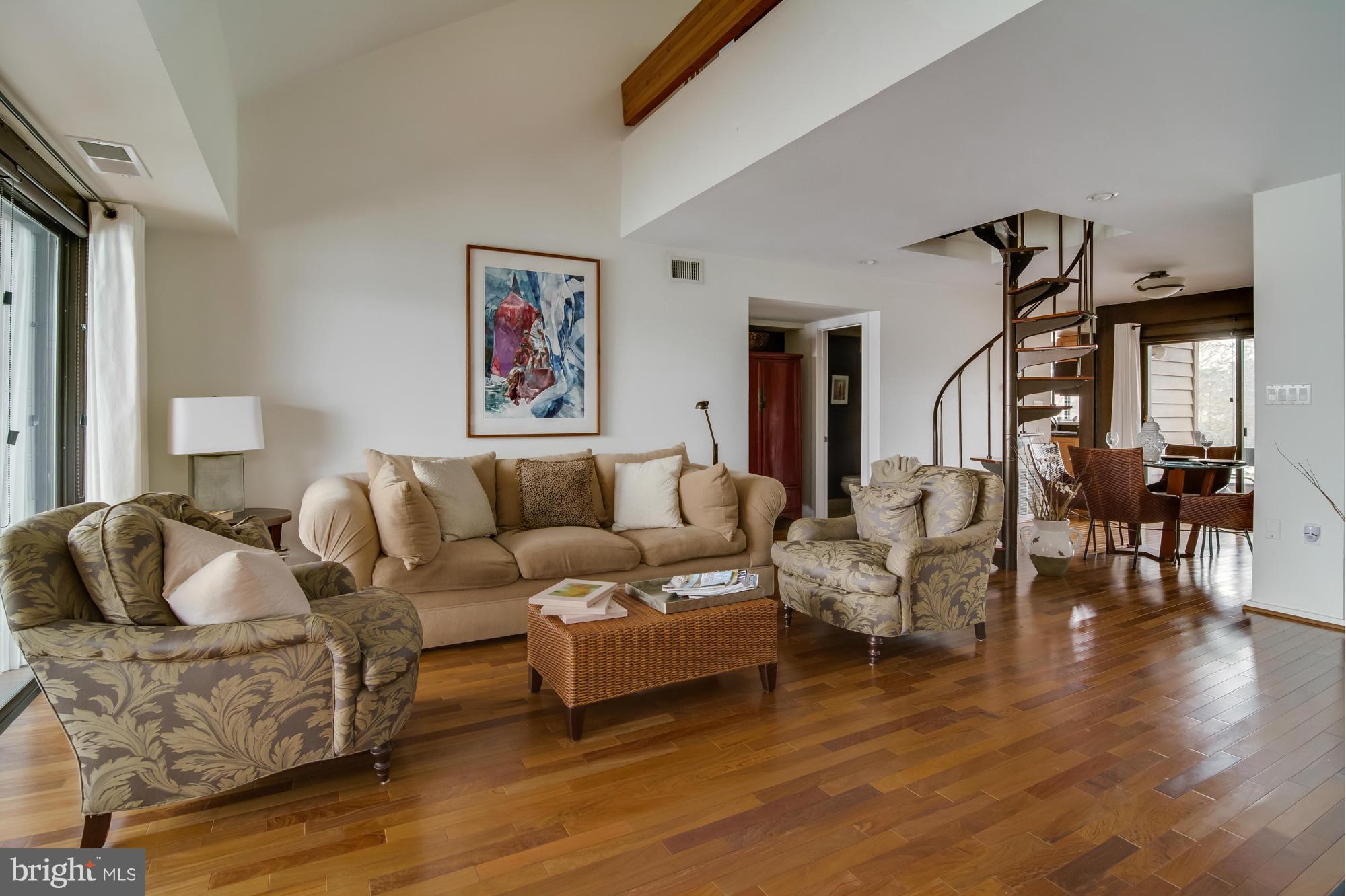 THE POINT CONDO - Residential