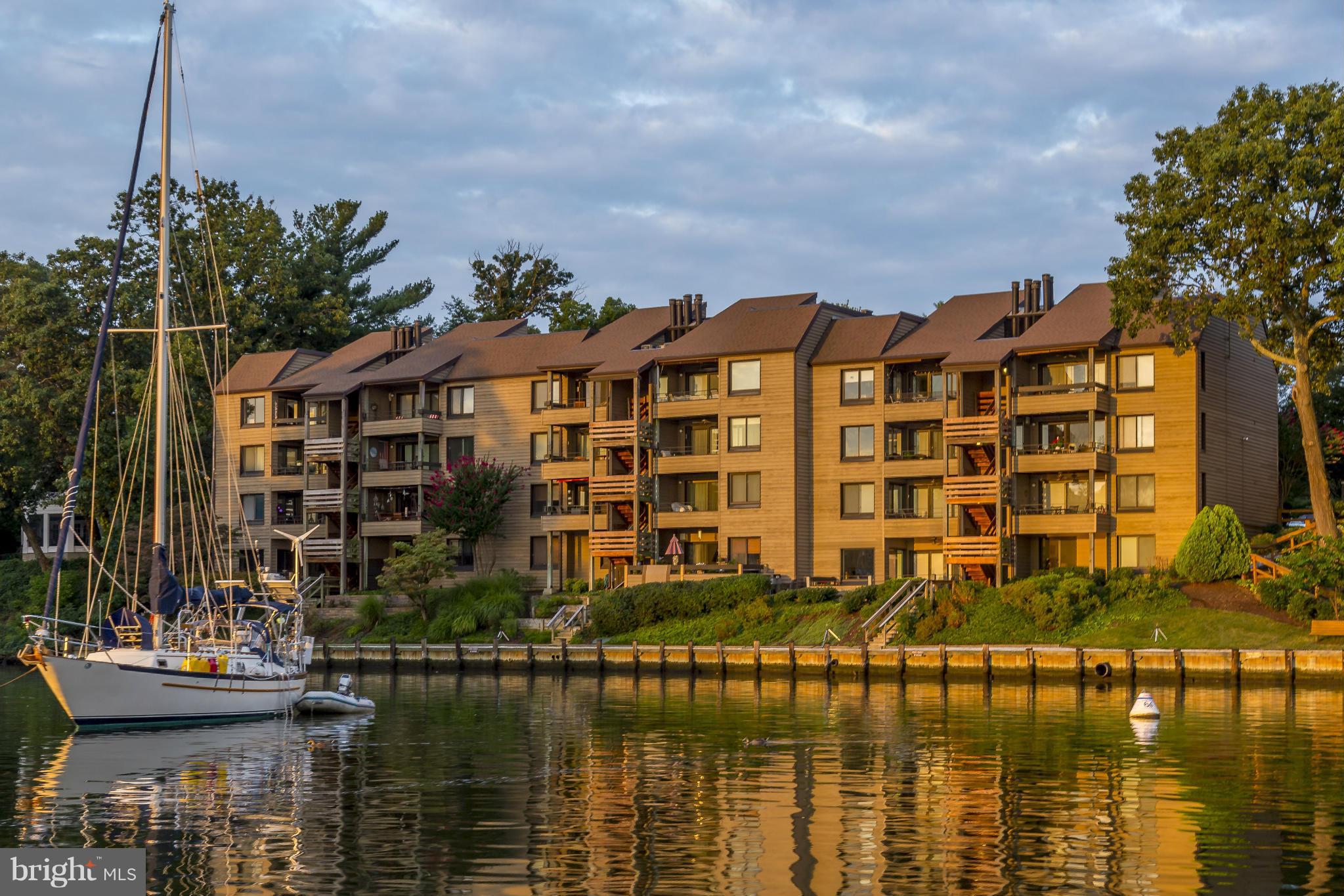 THE POINT CONDO - Residential