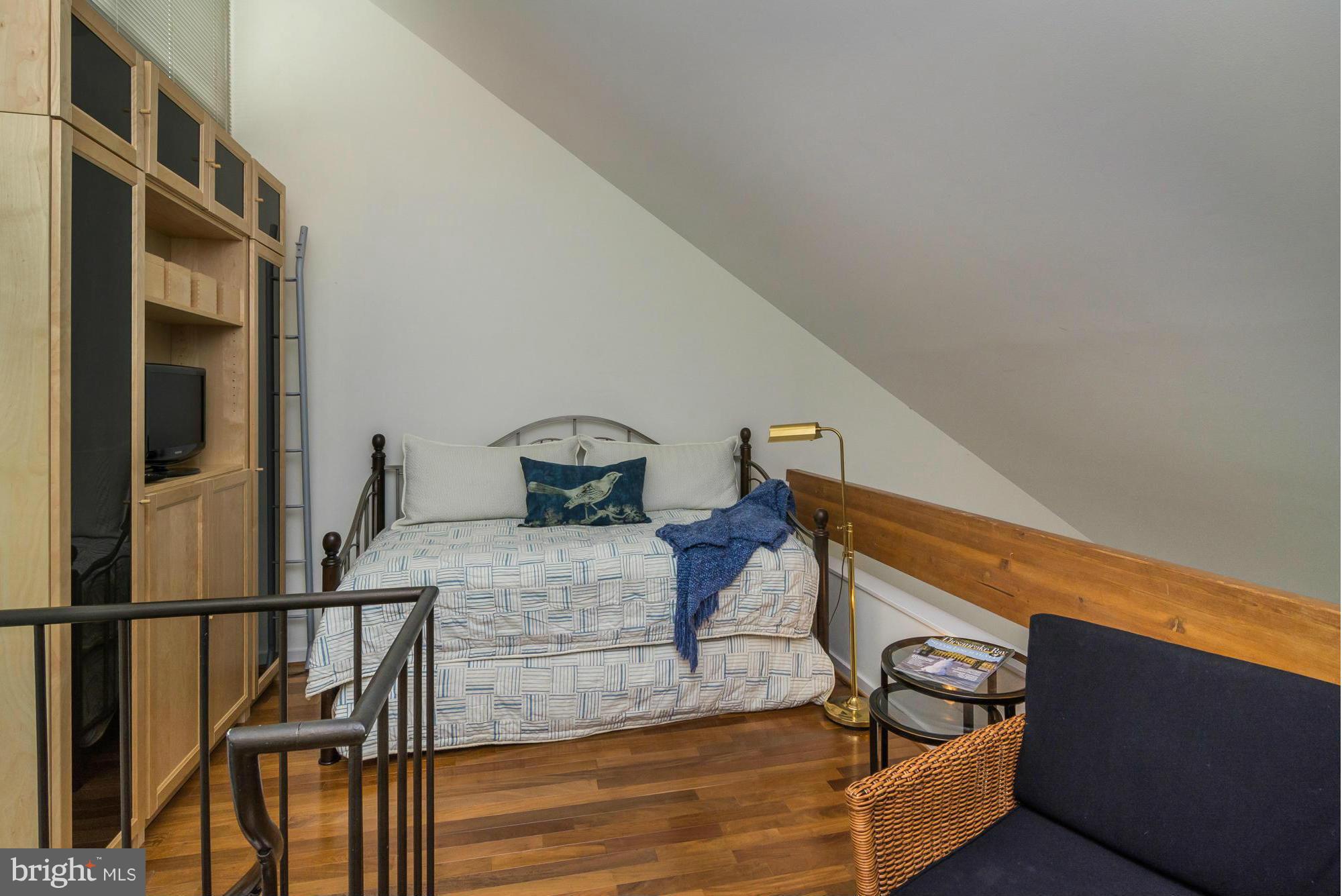 THE POINT CONDO - Residential