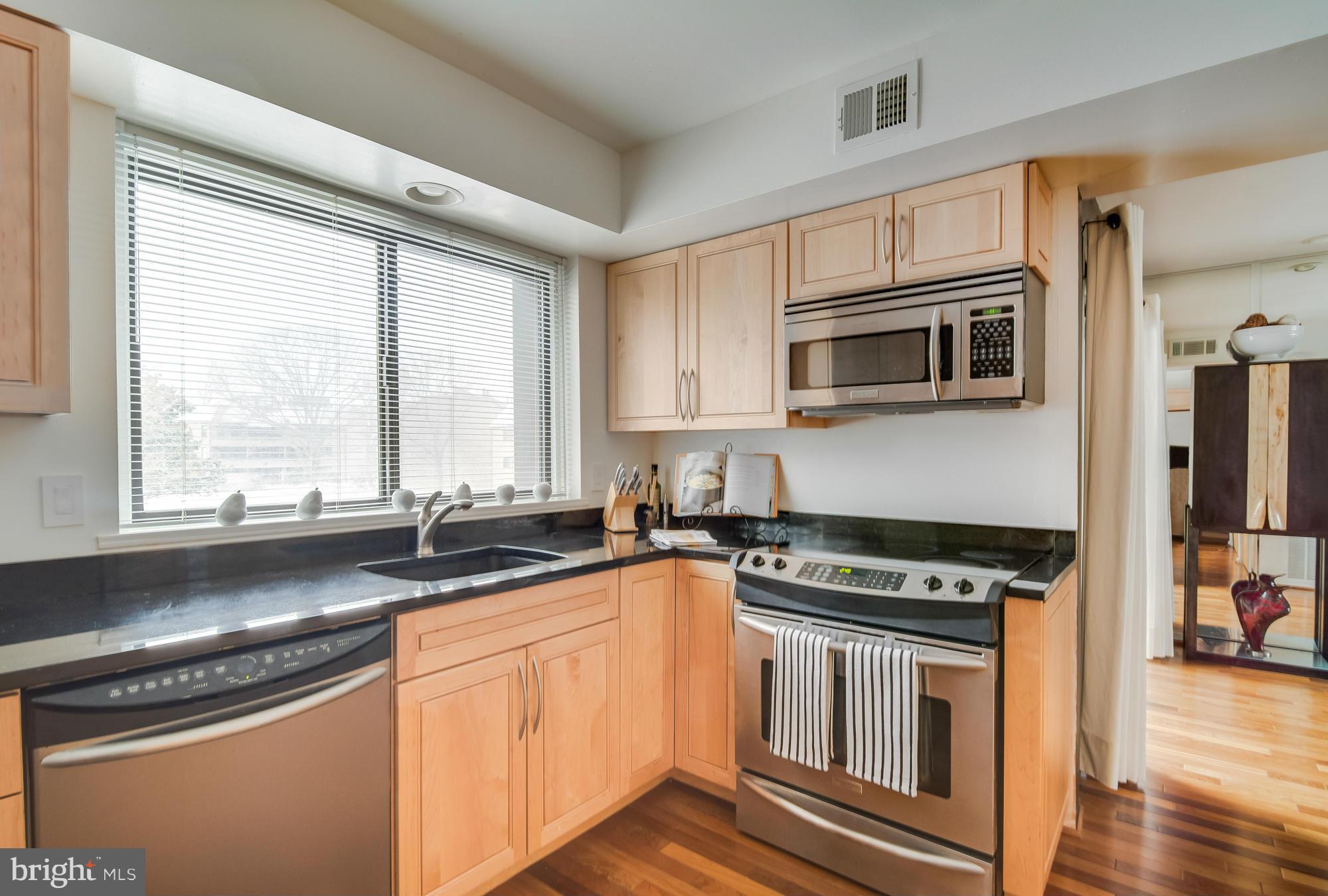 THE POINT CONDO - Residential