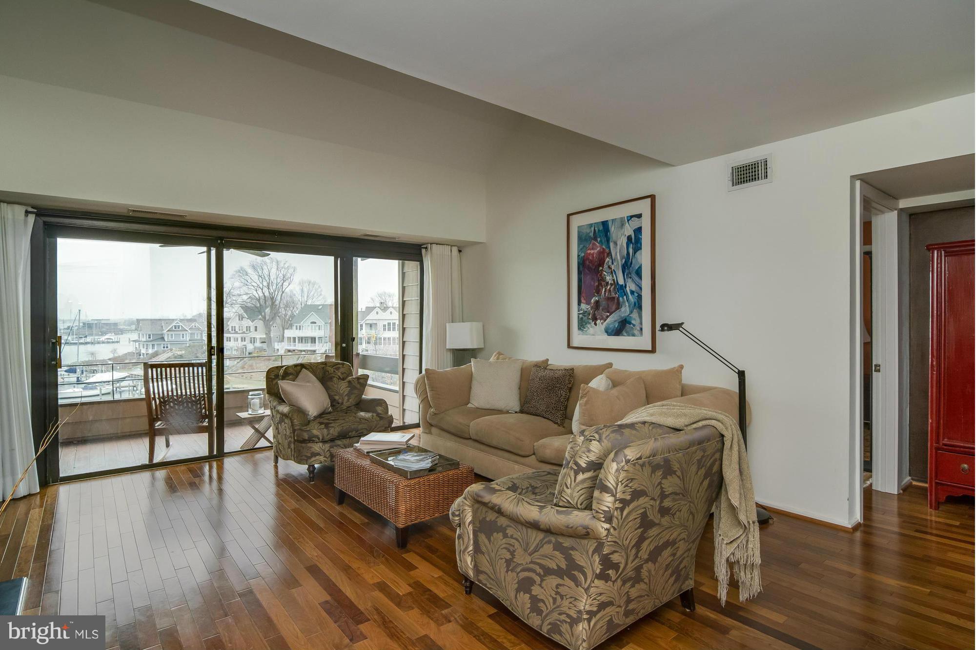 THE POINT CONDO - Residential