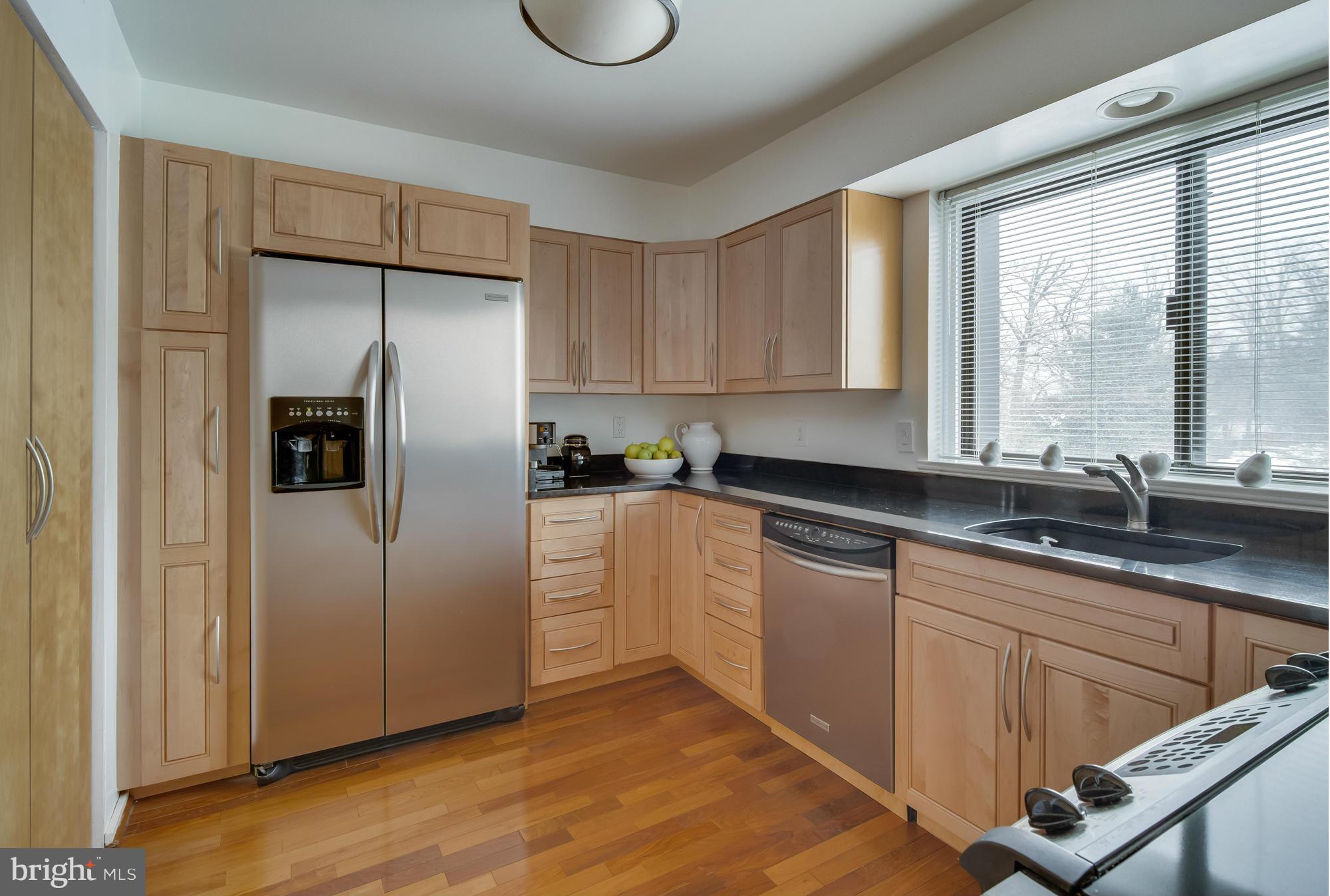 THE POINT CONDO - Residential