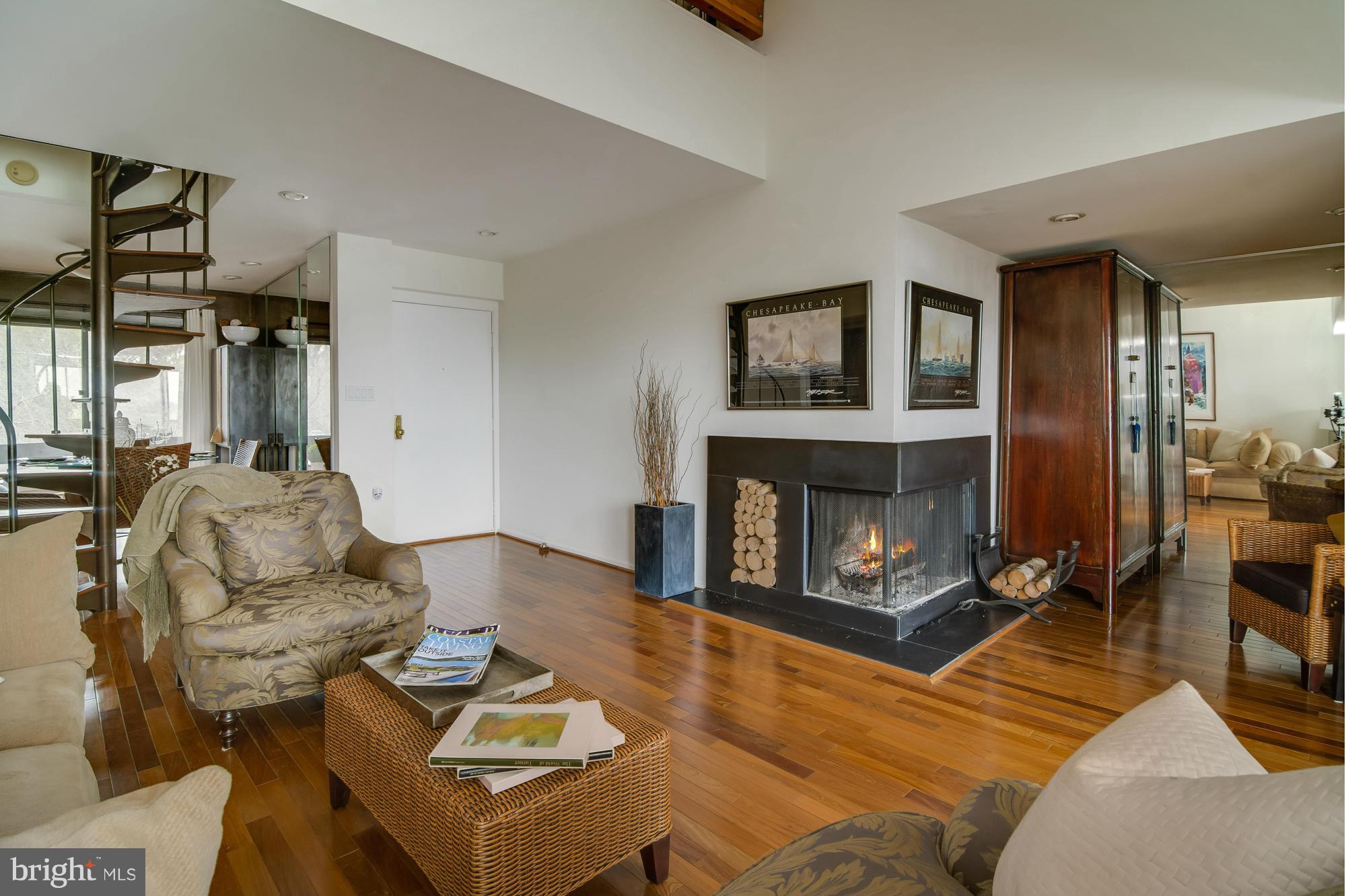 THE POINT CONDO - Residential