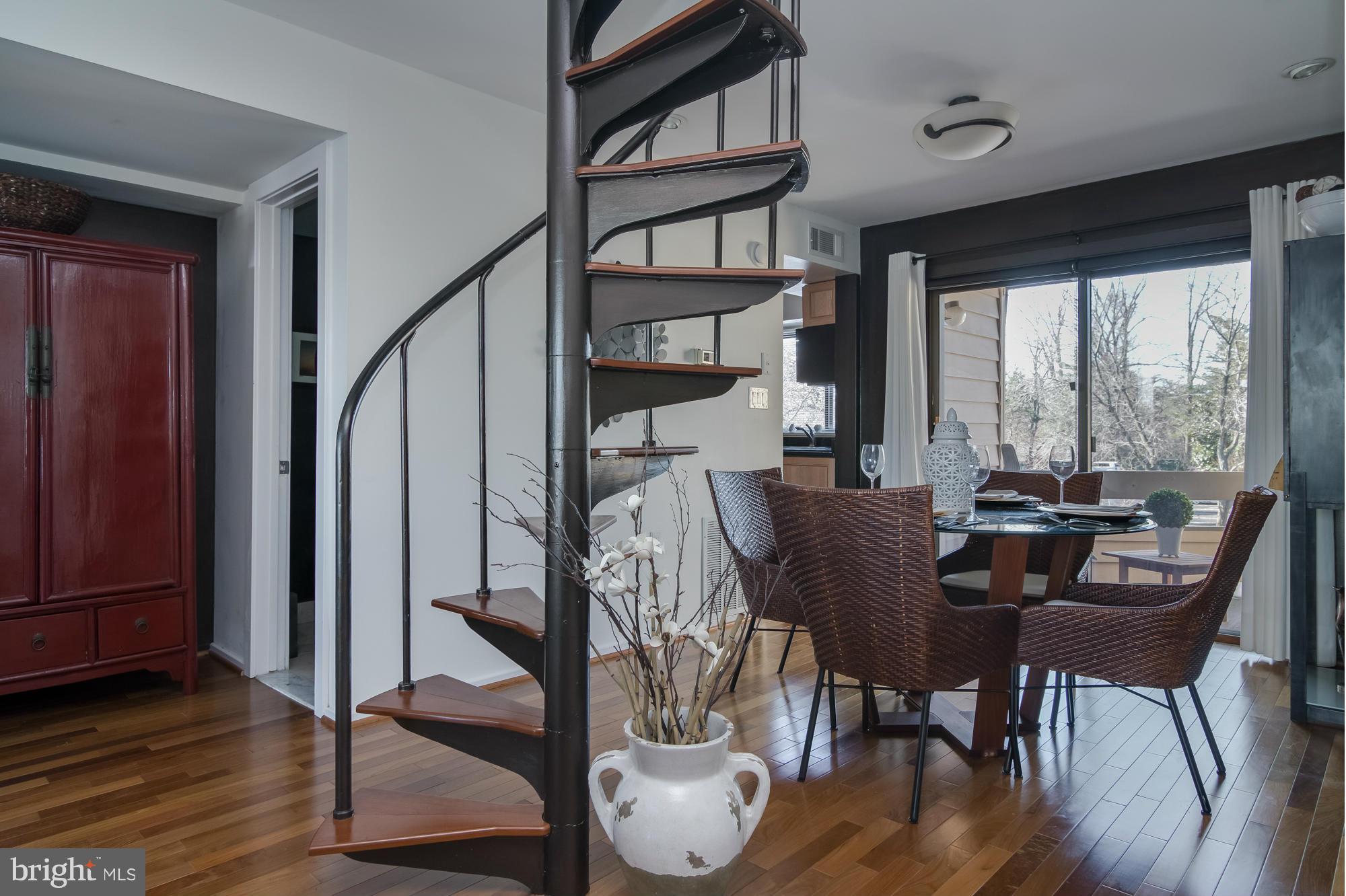 THE POINT CONDO - Residential