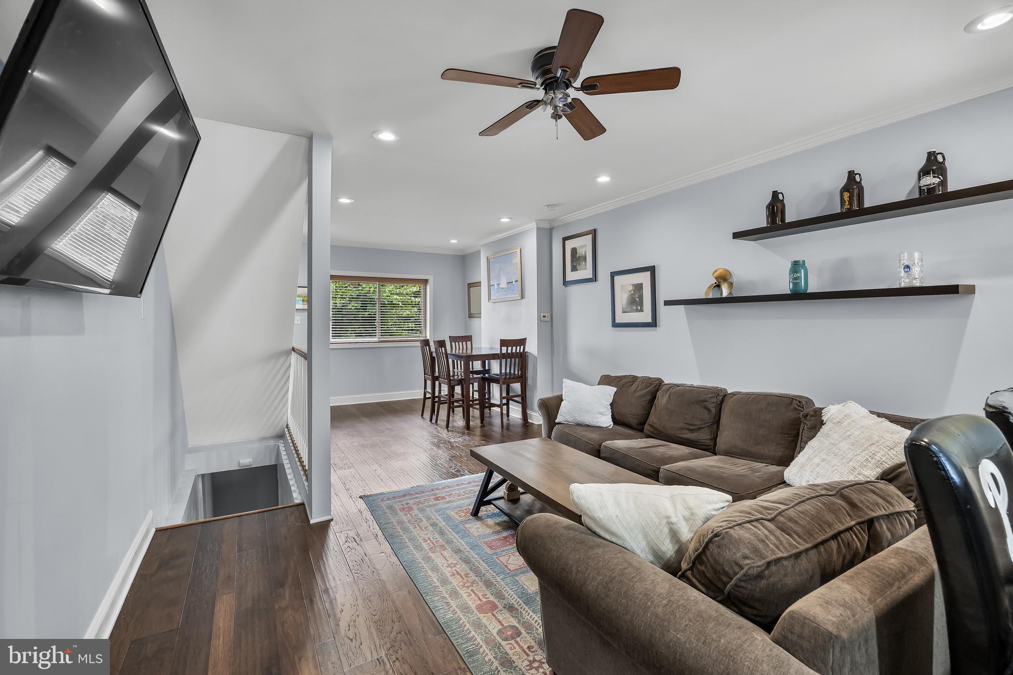 2638 E DAUPHIN STREET