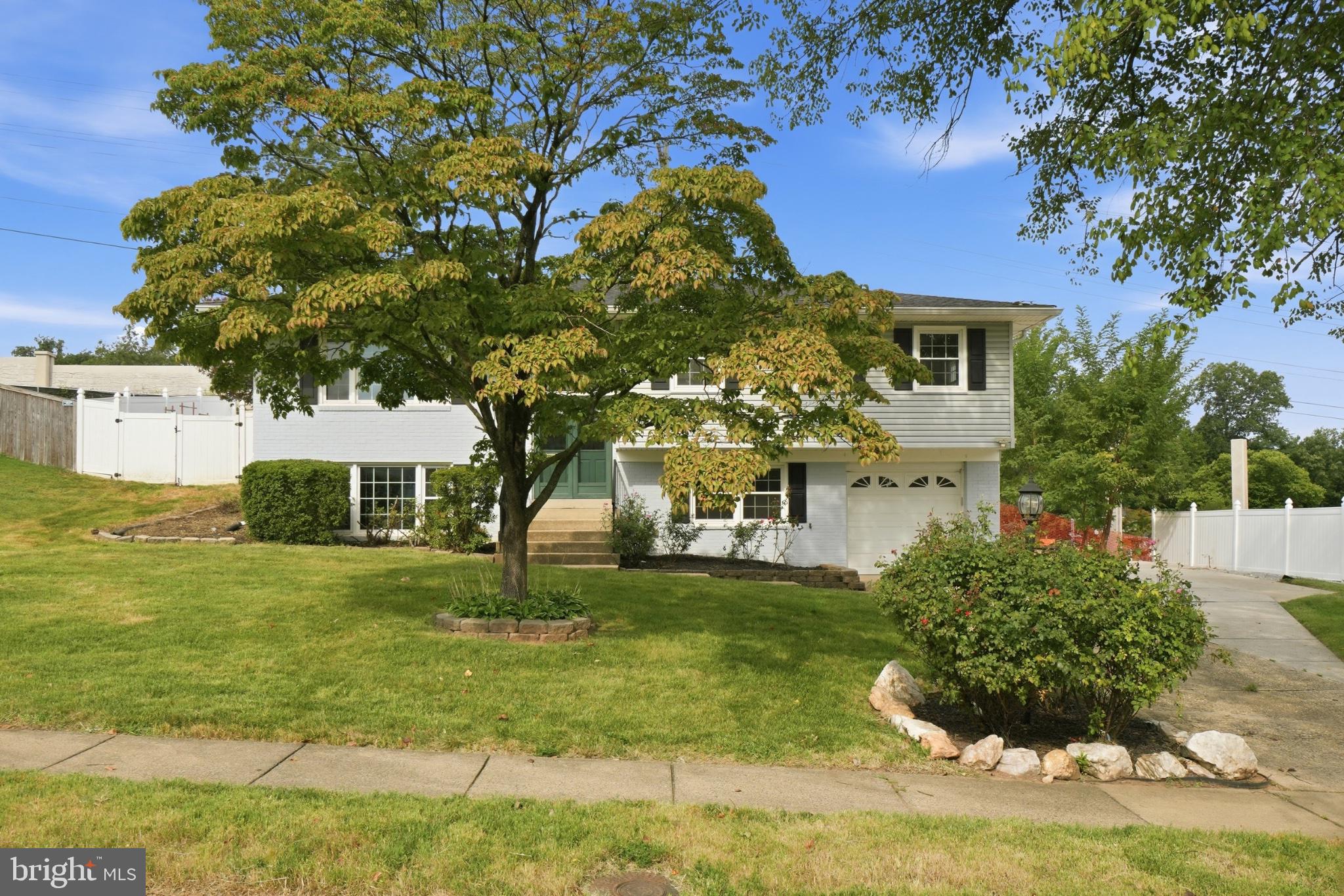 Search Homes 3 8237 SMITHFIELD AVENUE