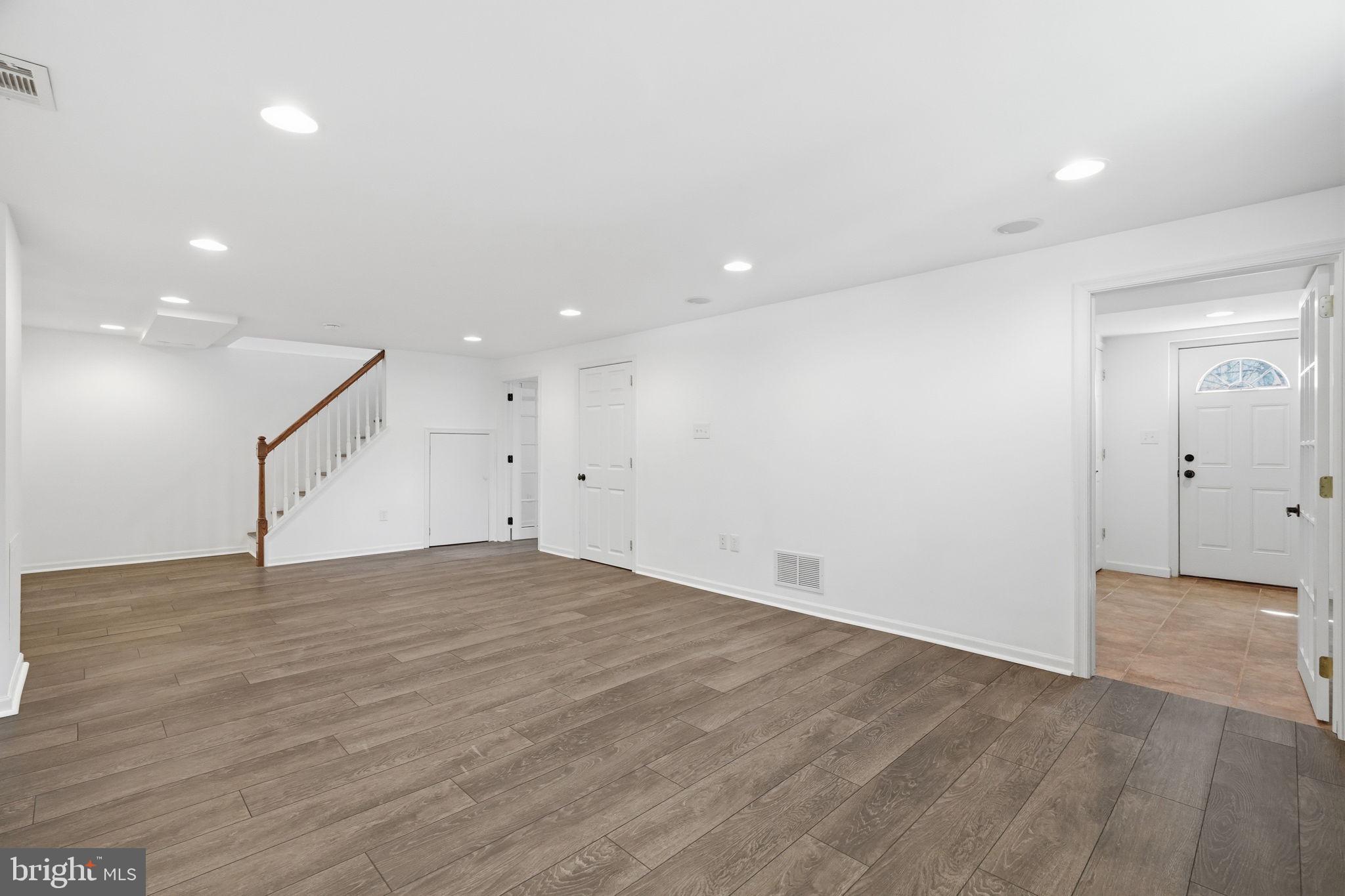 RHONDDA - Residential