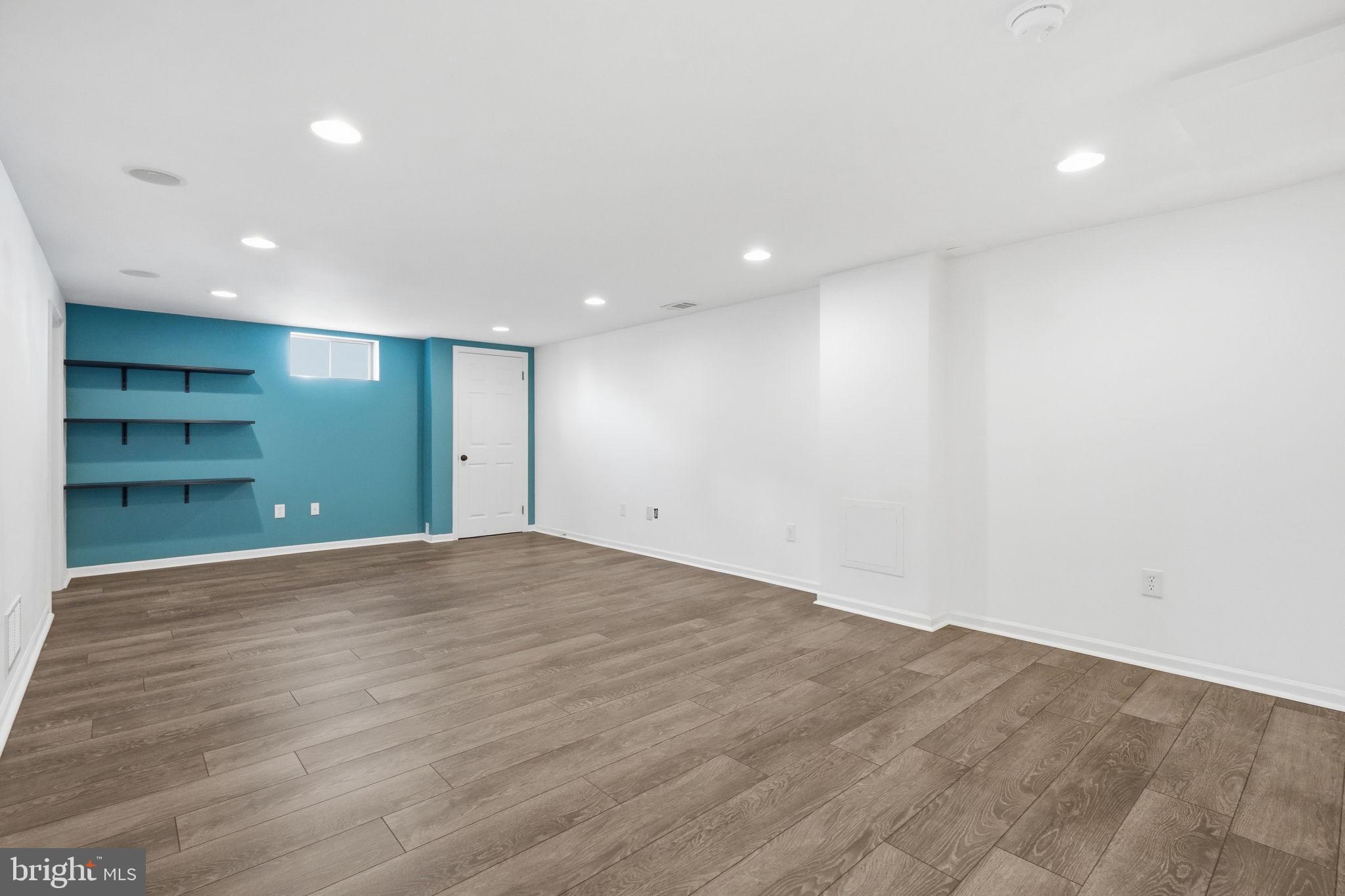 RHONDDA - Residential