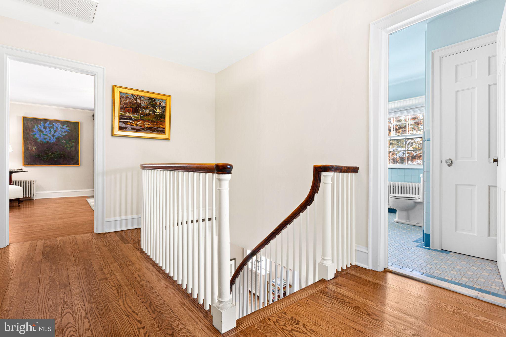 DELAVUE MANOR - Residential