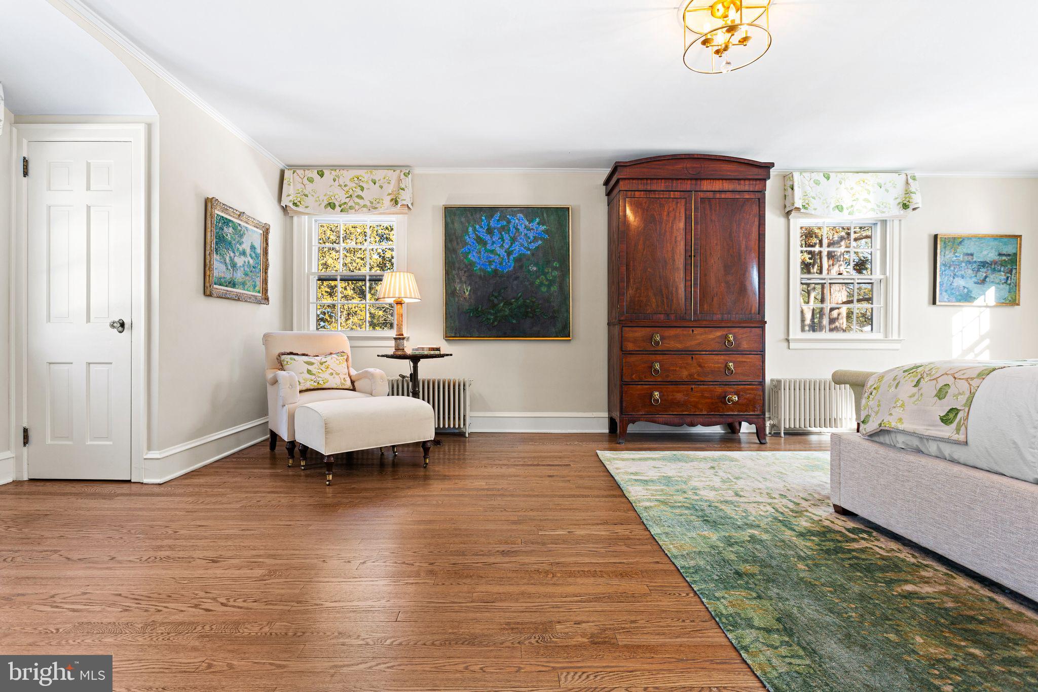 DELAVUE MANOR - Residential