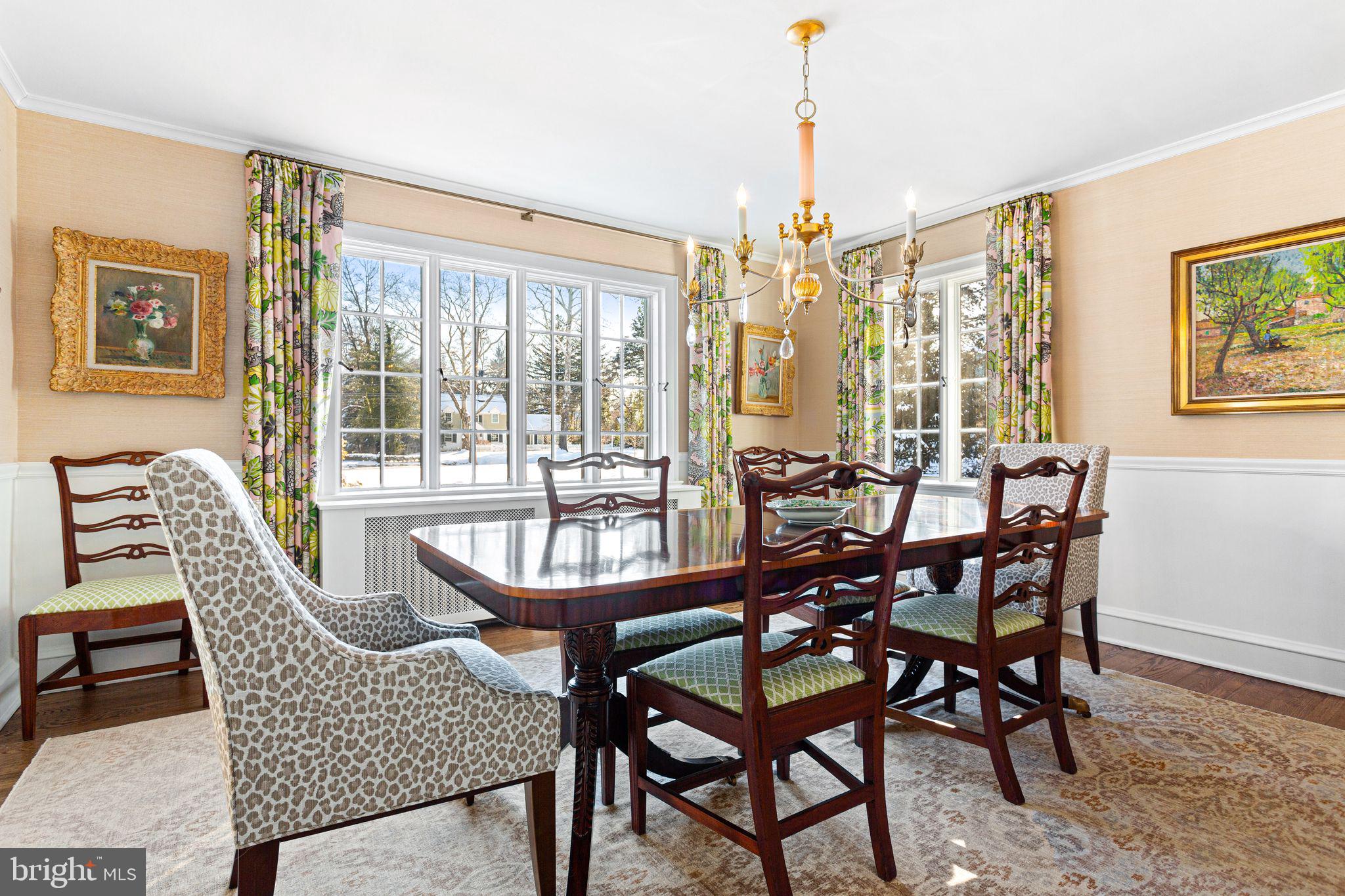 DELAVUE MANOR - Residential