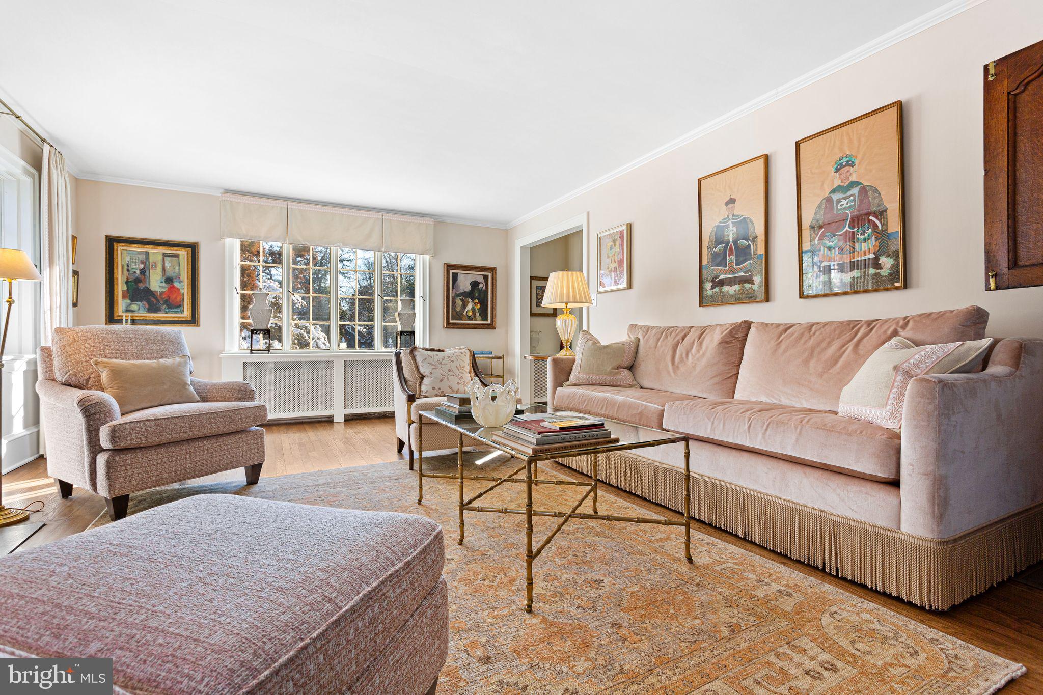 DELAVUE MANOR - Residential