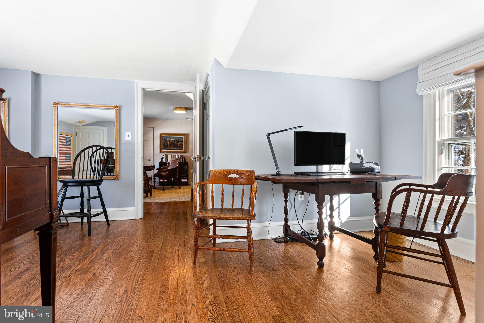 DELAVUE MANOR - Residential