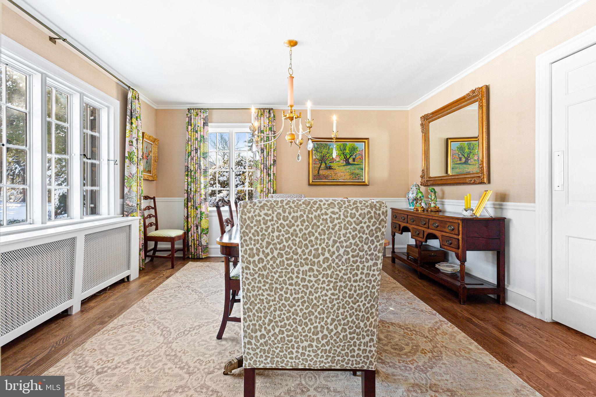 DELAVUE MANOR - Residential