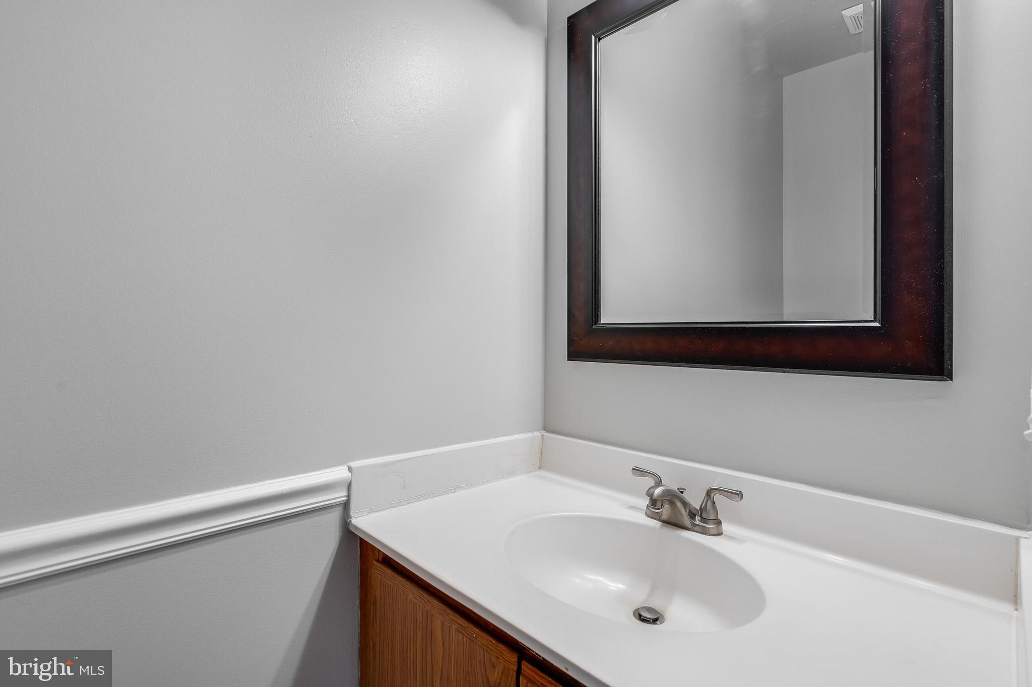 STONE POND - Residential