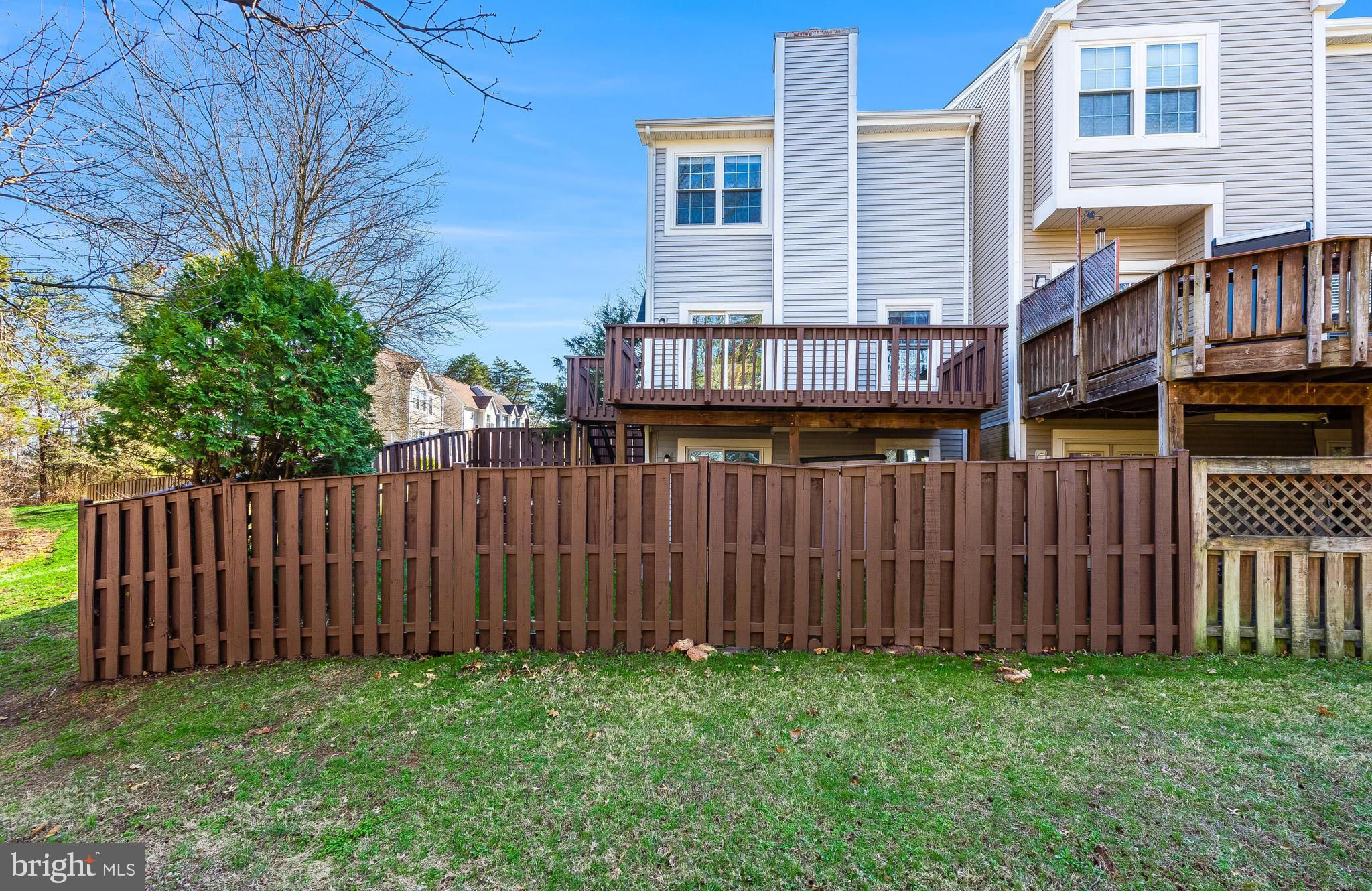 5661 THORNDYKE COURT