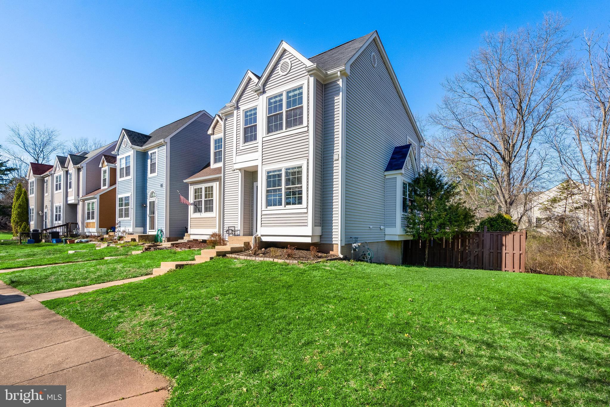 5661 THORNDYKE COURT