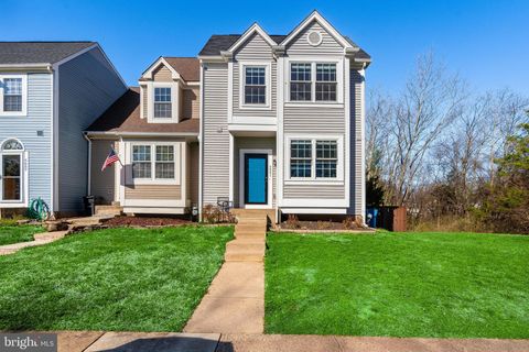 5661 THORNDYKE COURT CENTREVILLE VA 20120