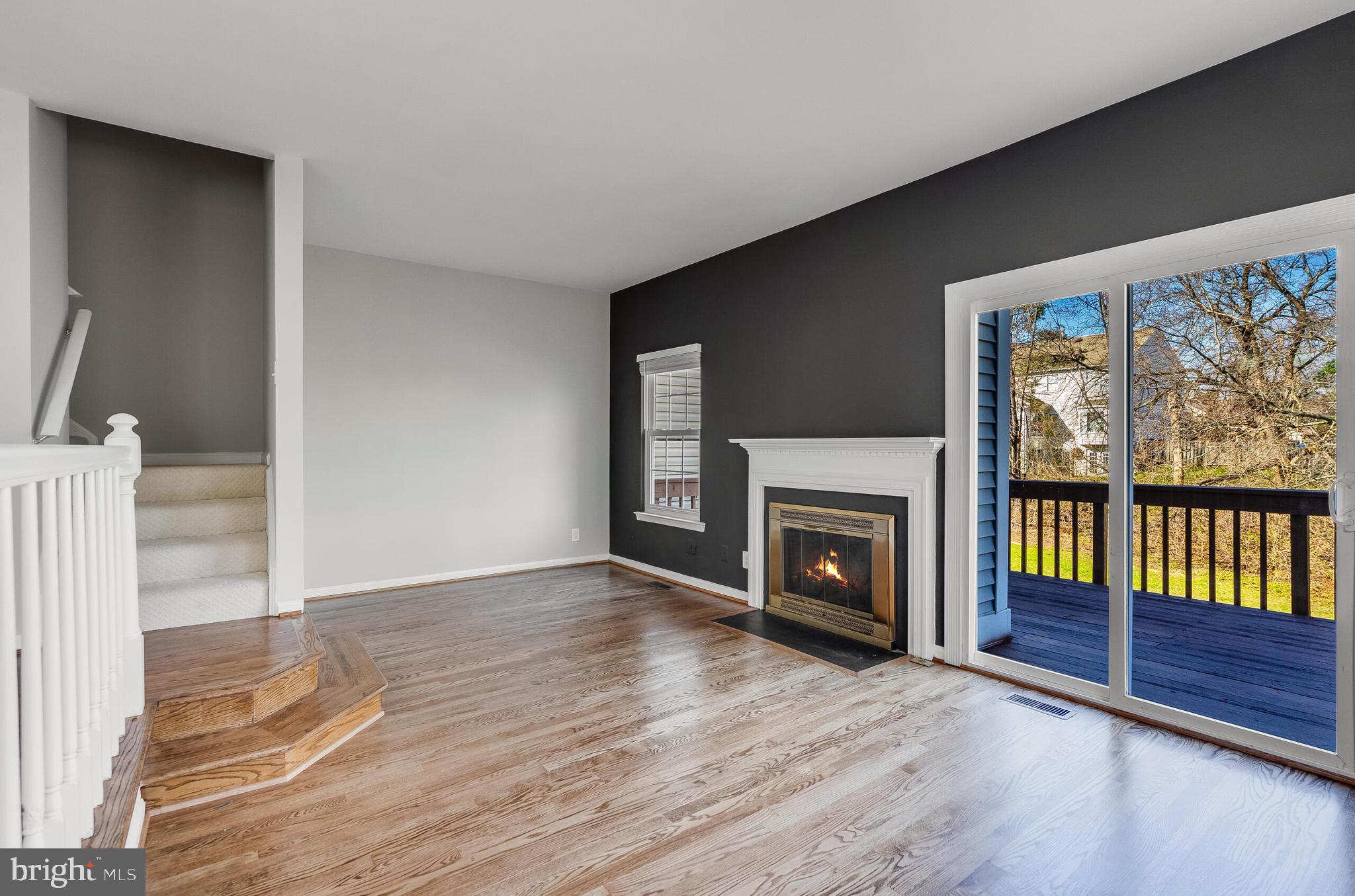 STONE POND - Residential