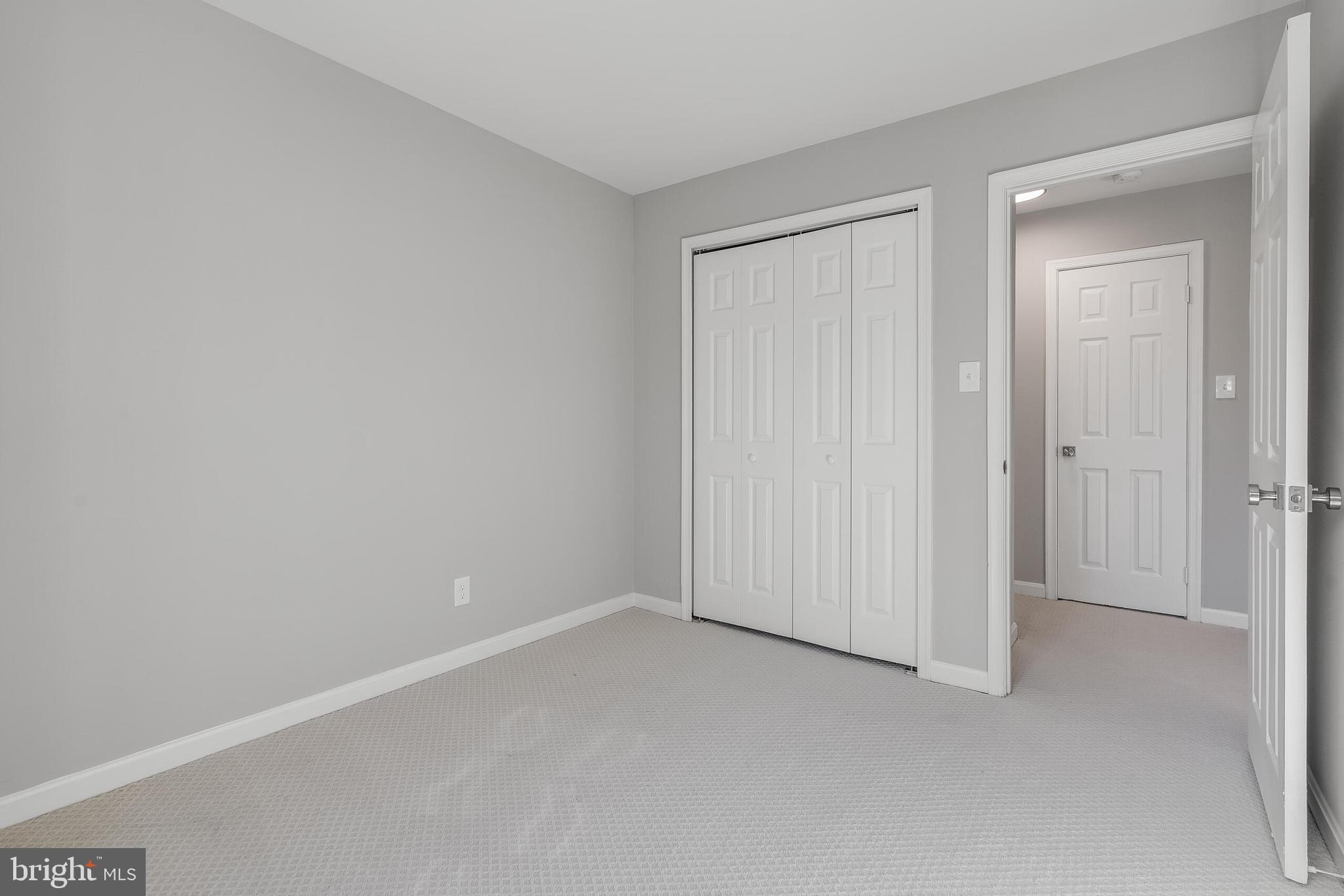 STONE POND - Residential