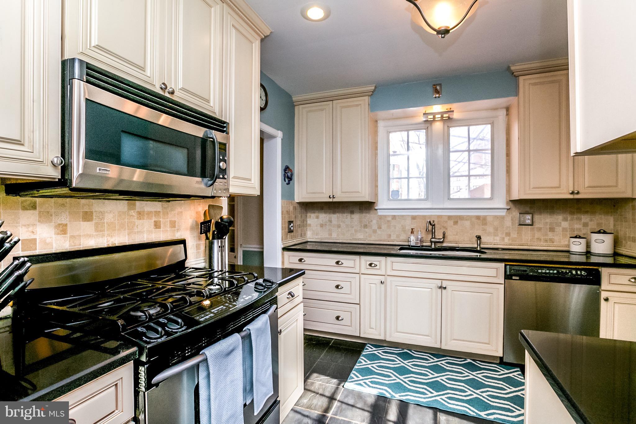 GREATER HOMELAND HISTORIC DISTRICT - Residential