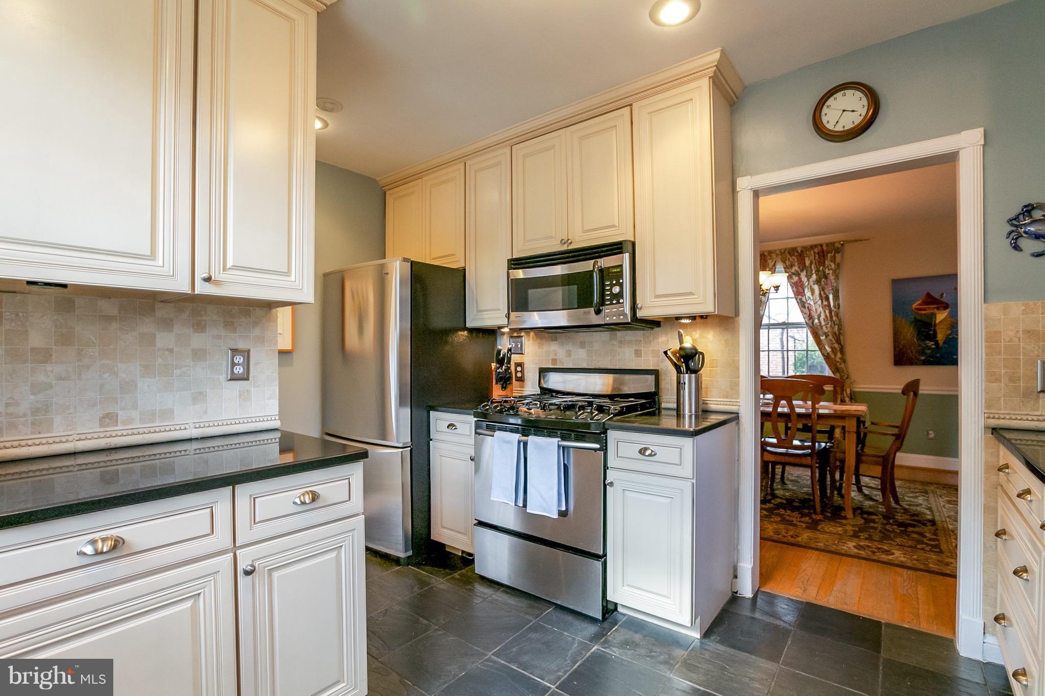 GREATER HOMELAND HISTORIC DISTRICT - Residential