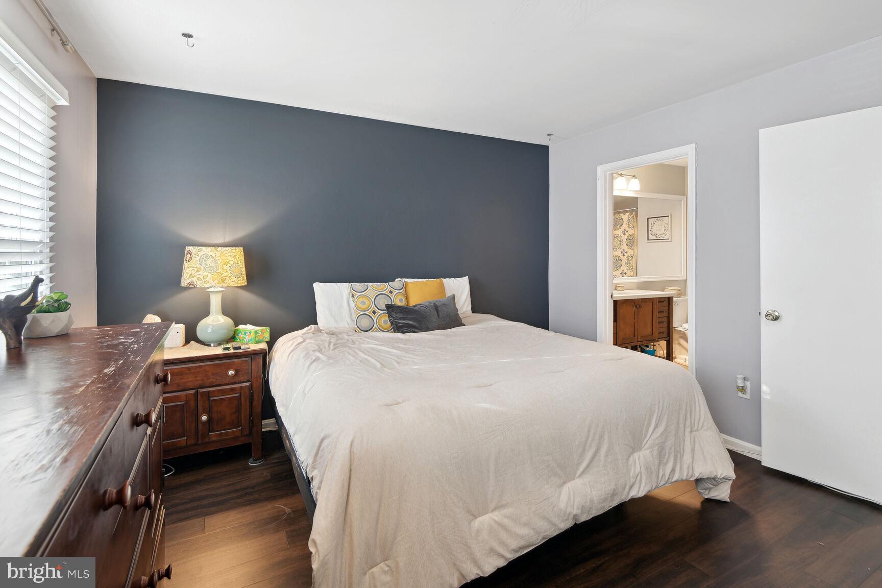 GLENSHIRE TOWNE - Residential