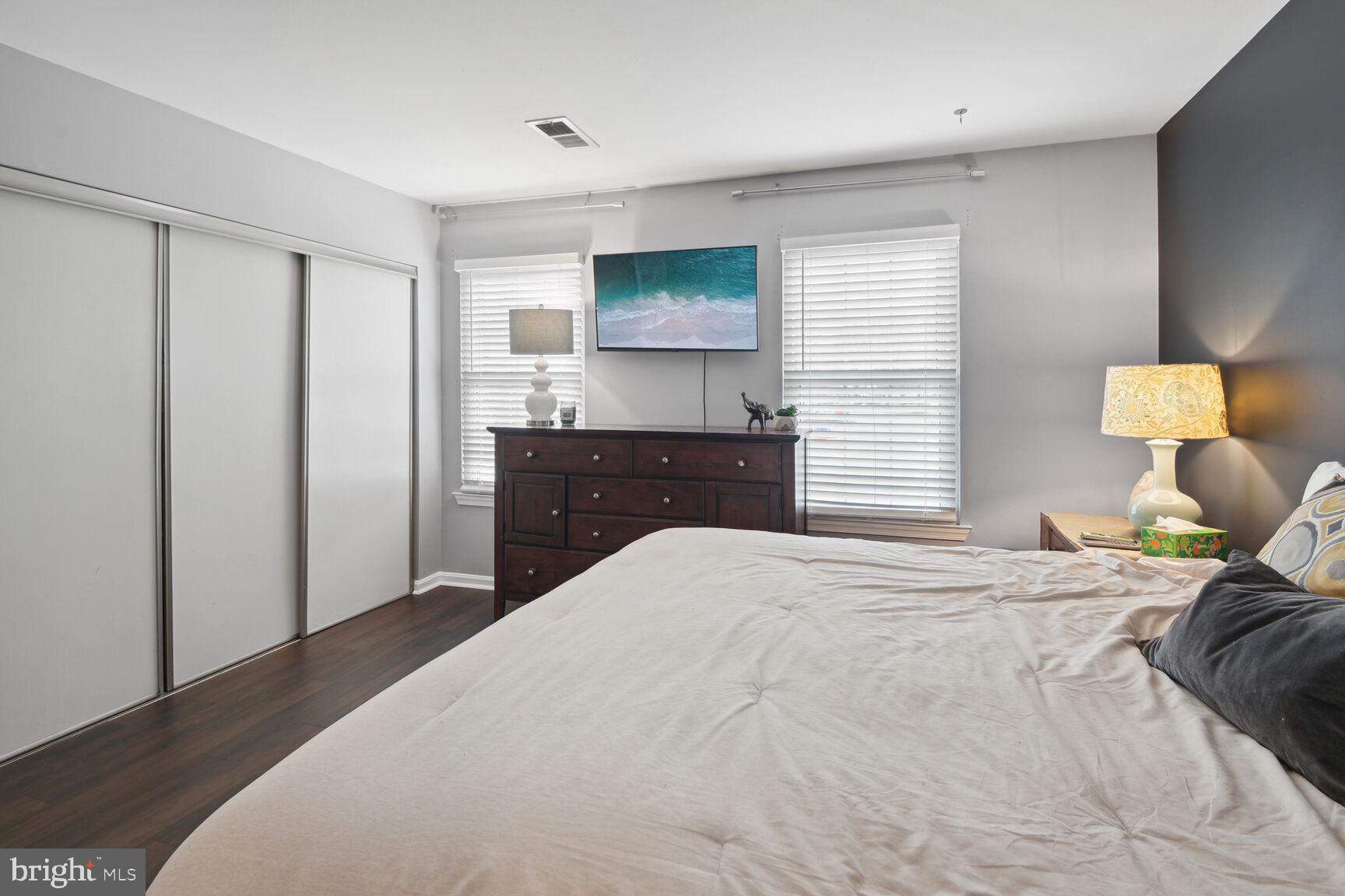 GLENSHIRE TOWNE - Residential