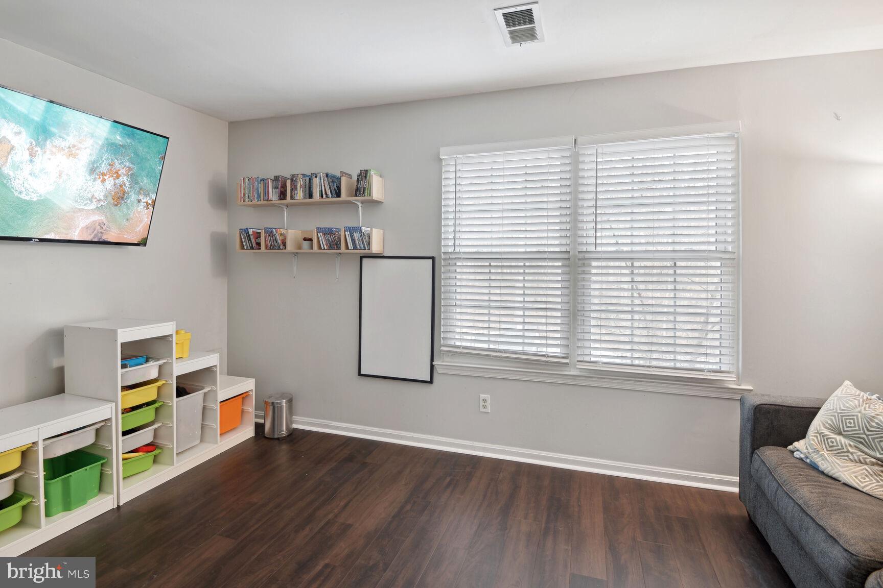 GLENSHIRE TOWNE - Residential