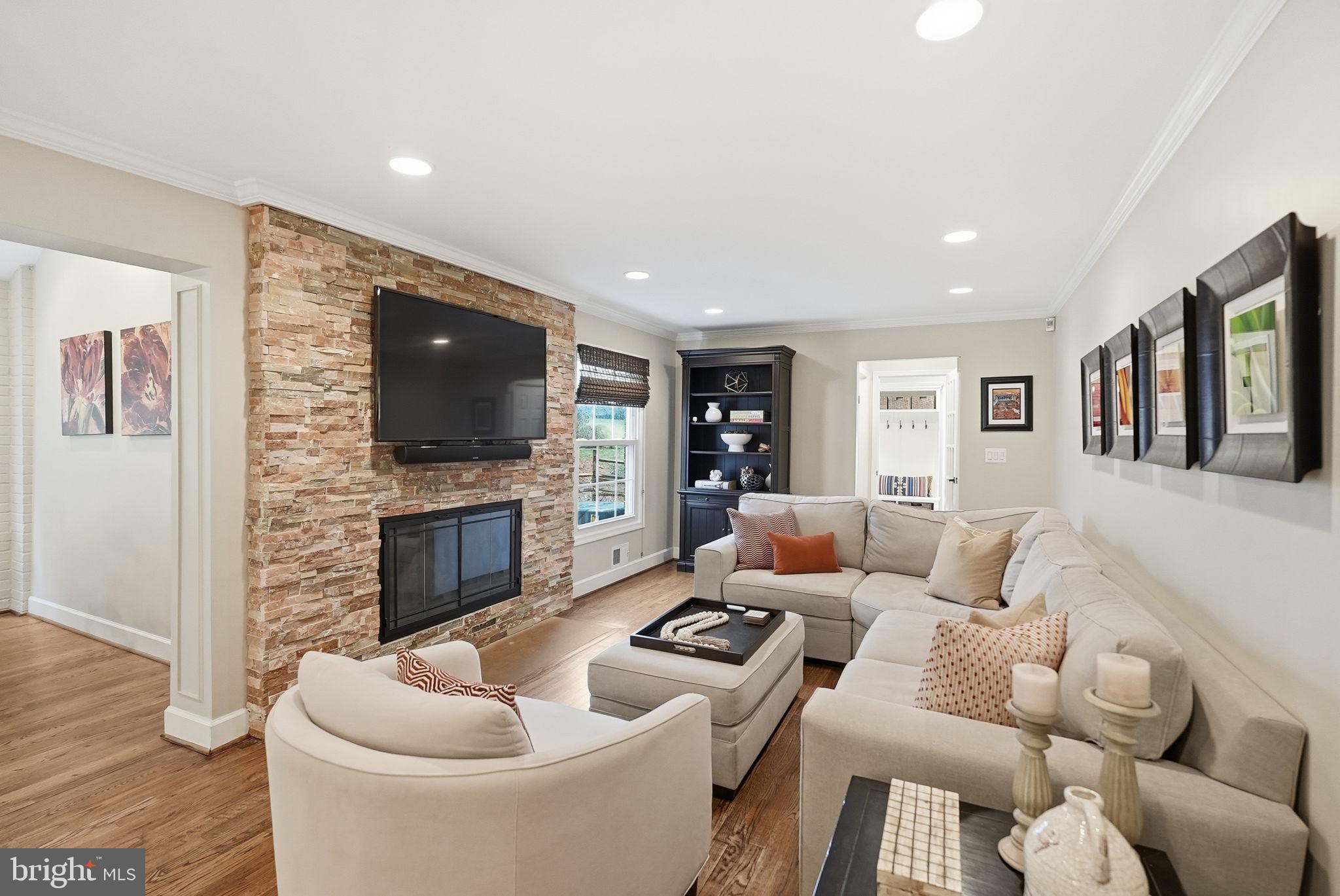 FOX HILLS WEST - Residential