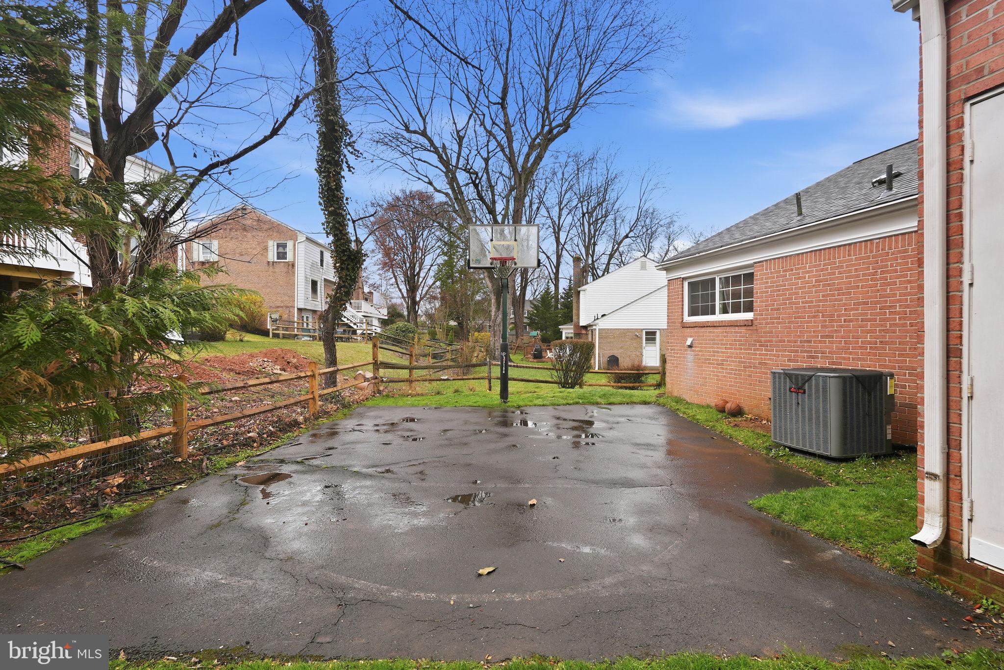 FOX HILLS WEST - Residential