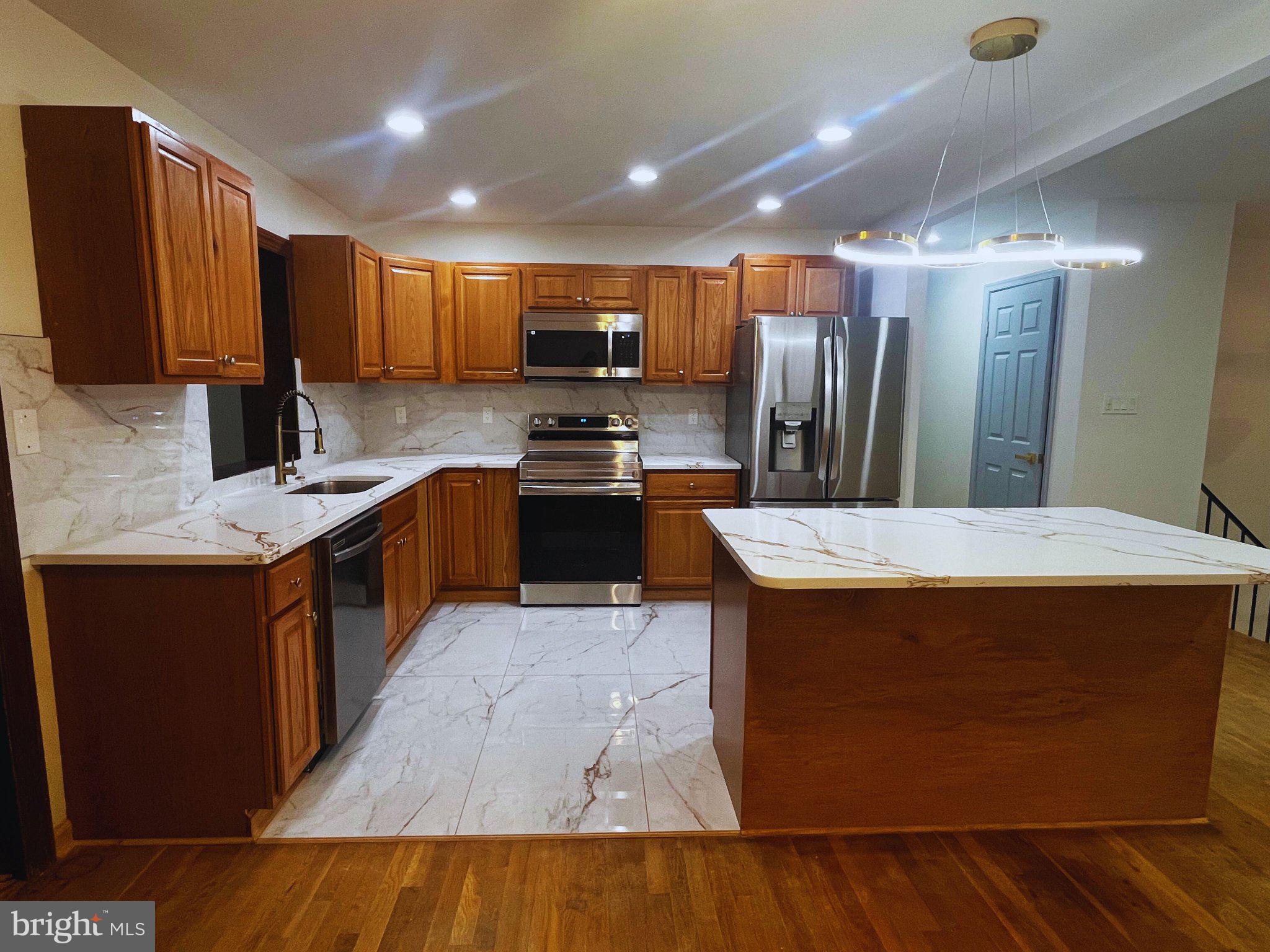 PEPPER MILL VILLAGE - Residential