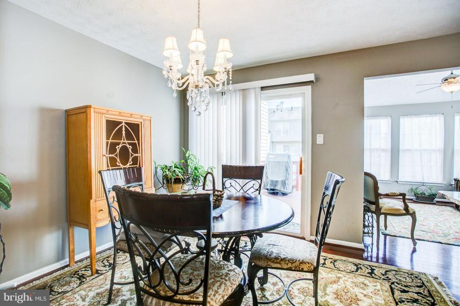 EATON SQUARE - Residential Lease