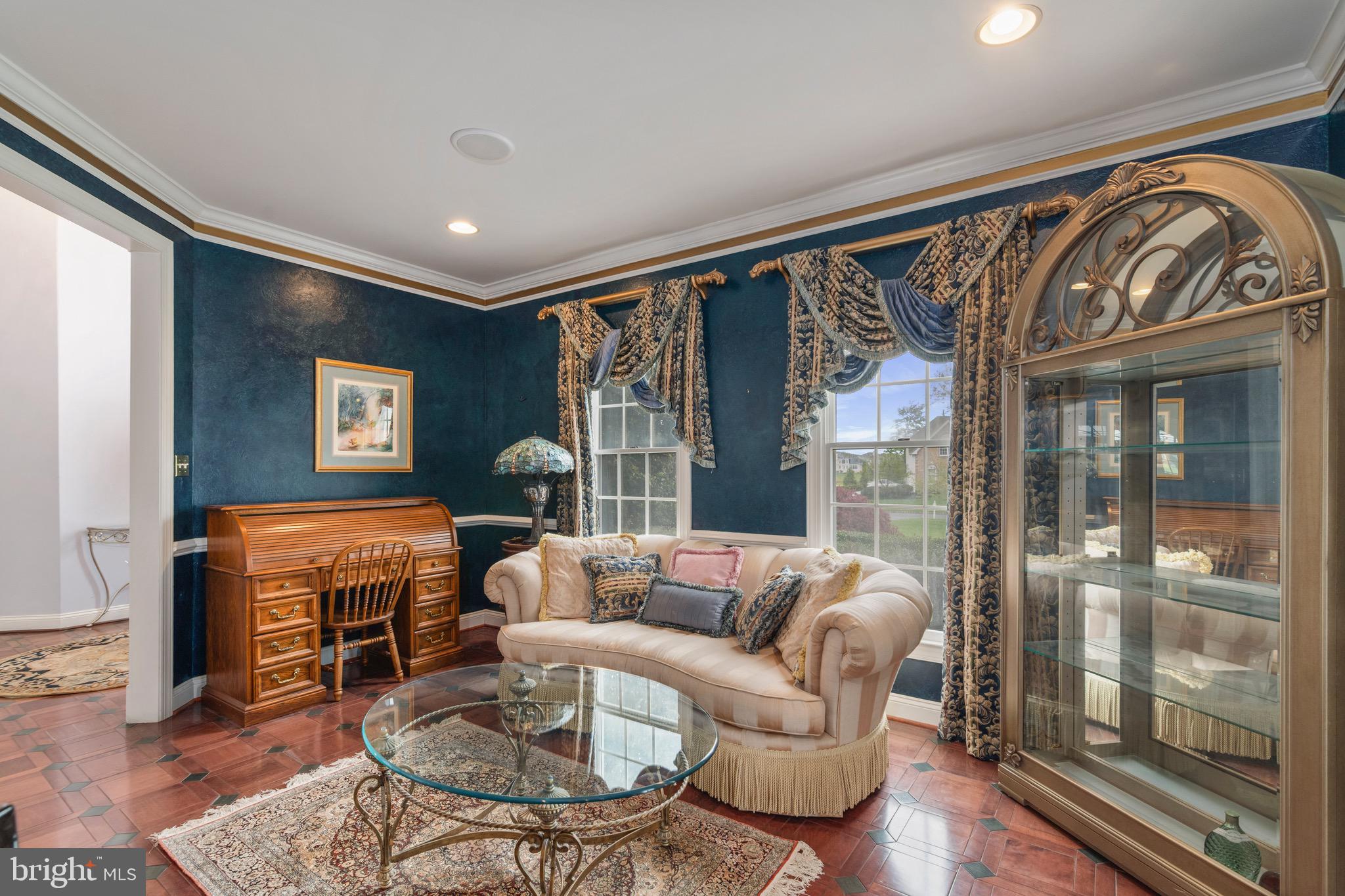 132 COUNTRY CLUB DRIVE