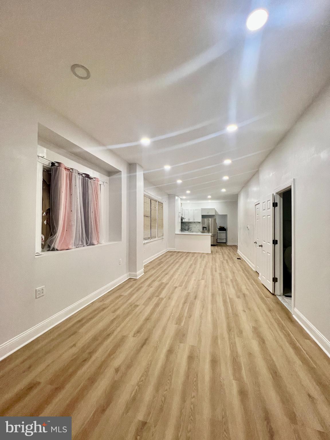 279 W SHELDON STREET