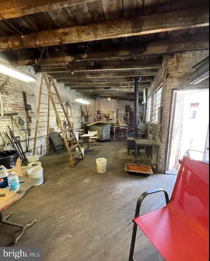 KENSINGTON - Commercial Sale