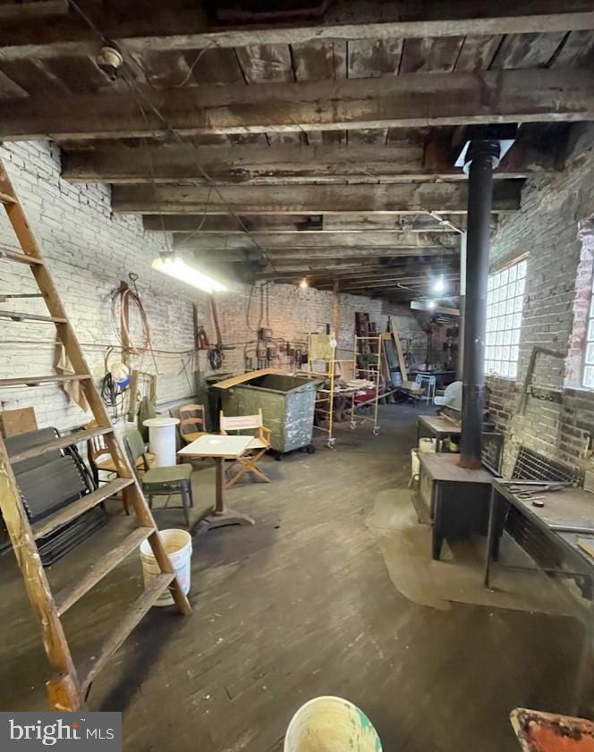 KENSINGTON - Commercial Sale