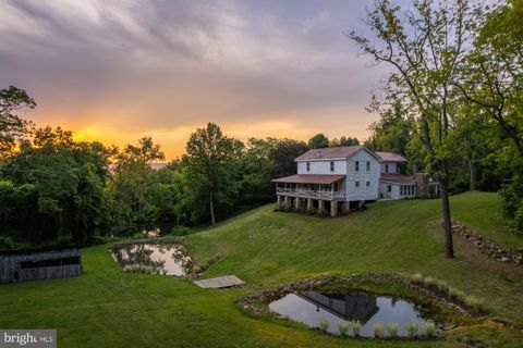 4320 BROWNTOWN ROAD FRONT ROYAL VA 22630