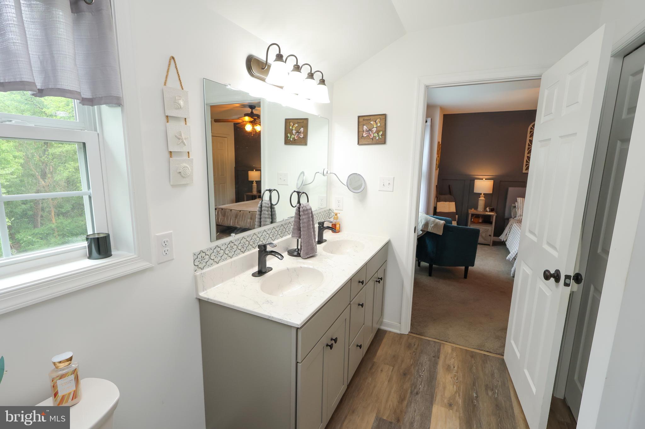 COLLINGWOOD ESTATES - Residential