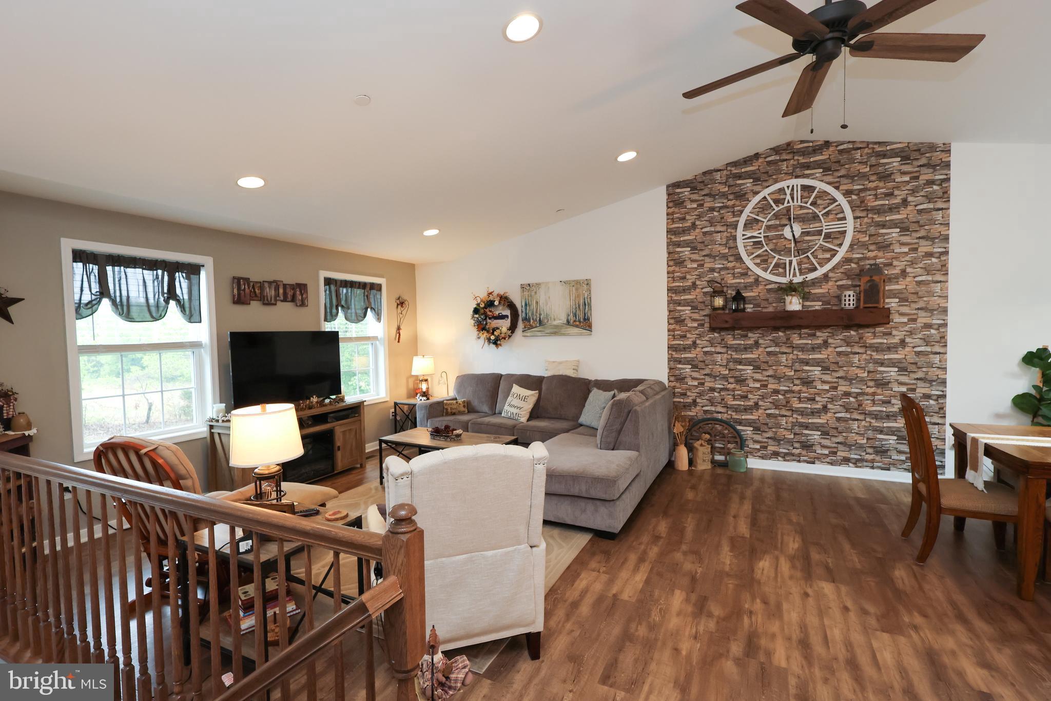 COLLINGWOOD ESTATES - Residential
